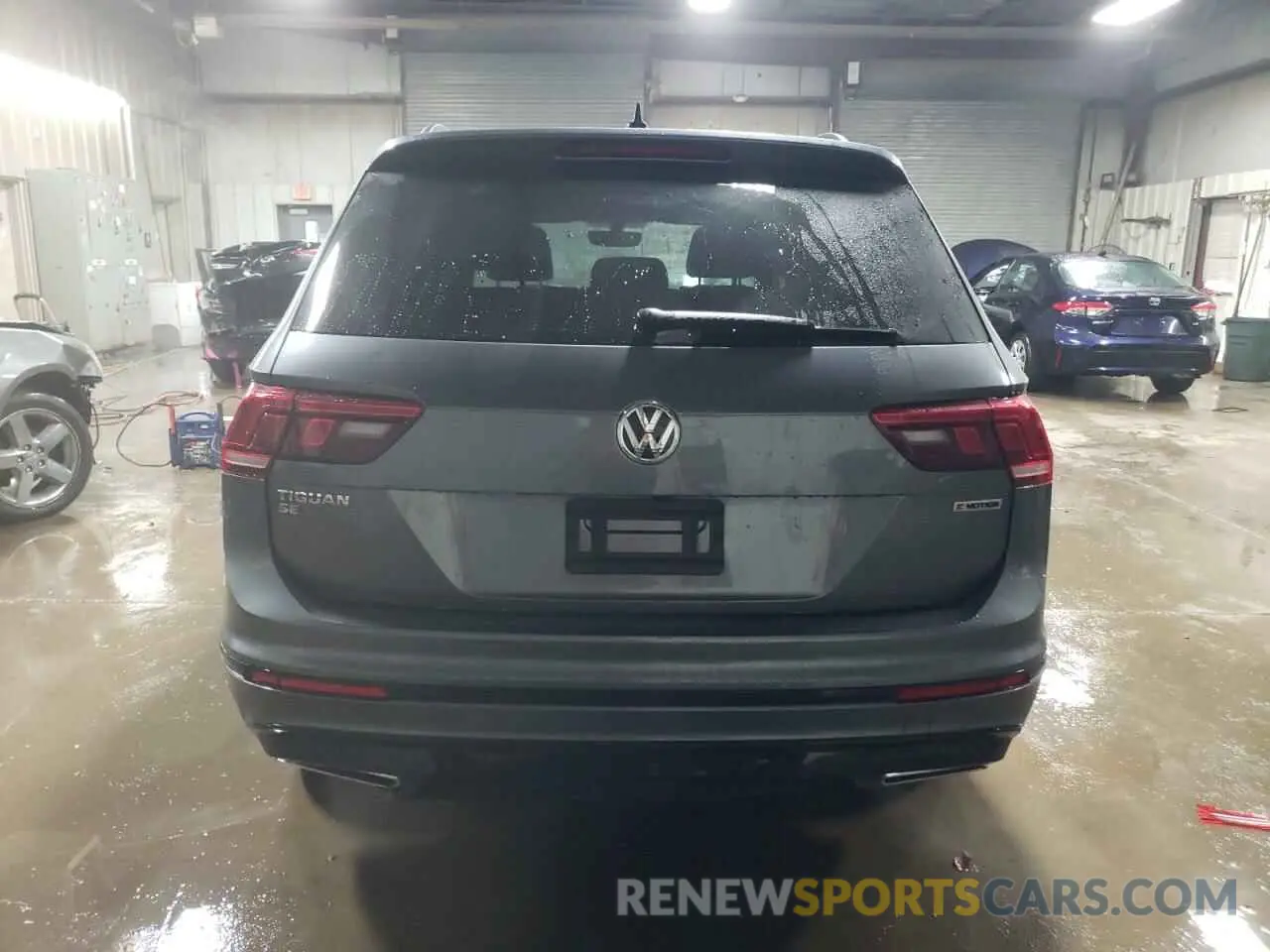 6 Photograph of a damaged car 3VV2B7AX3MM049057 VOLKSWAGEN TIGUAN 2021