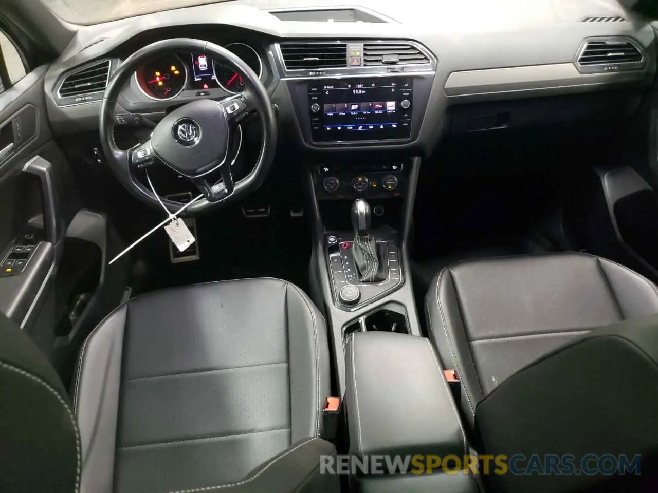 8 Photograph of a damaged car 3VV2B7AX3MM049057 VOLKSWAGEN TIGUAN 2021