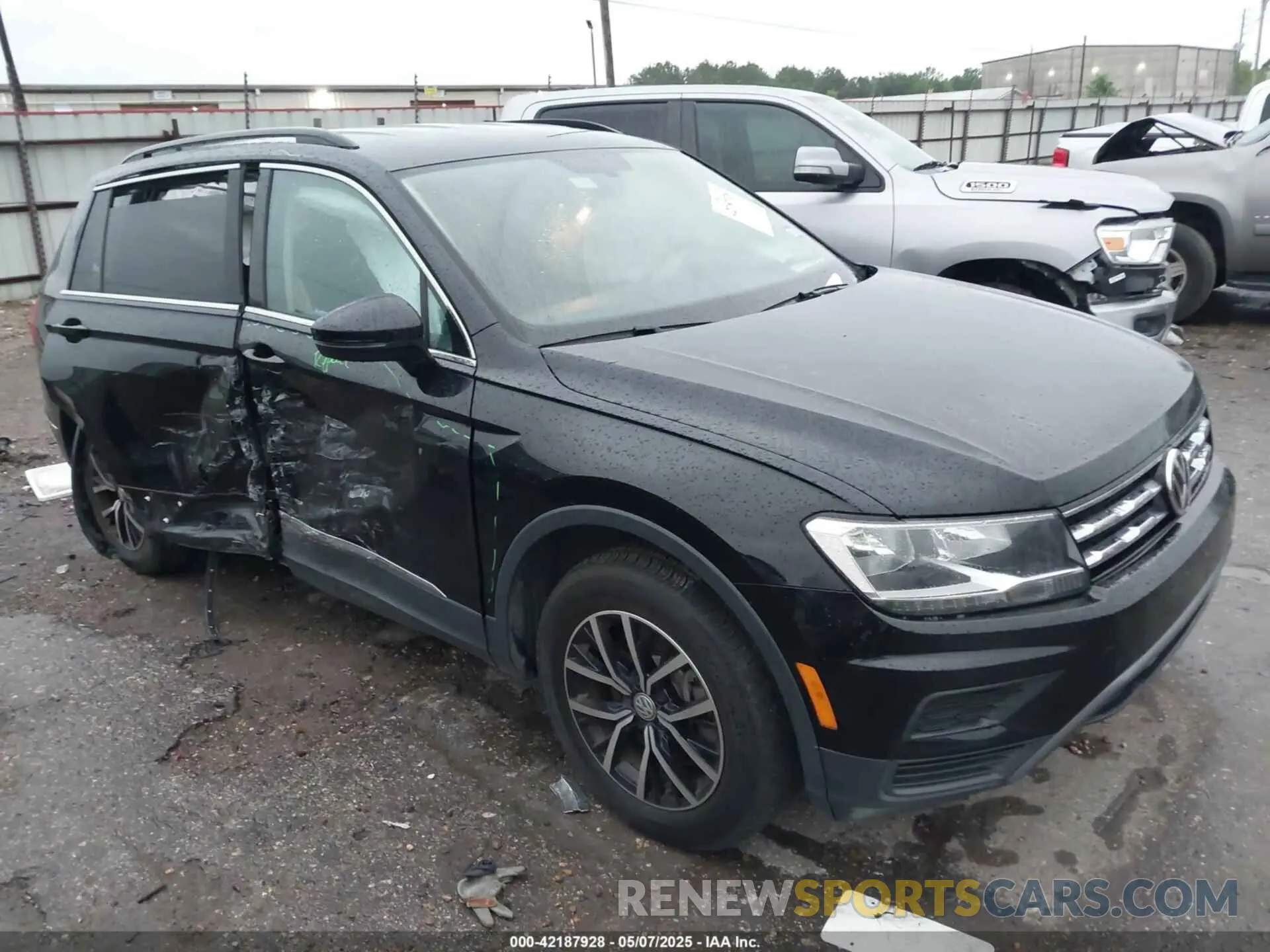 1 Photograph of a damaged car 3VV2B7AX3MM049091 VOLKSWAGEN TIGUAN 2021