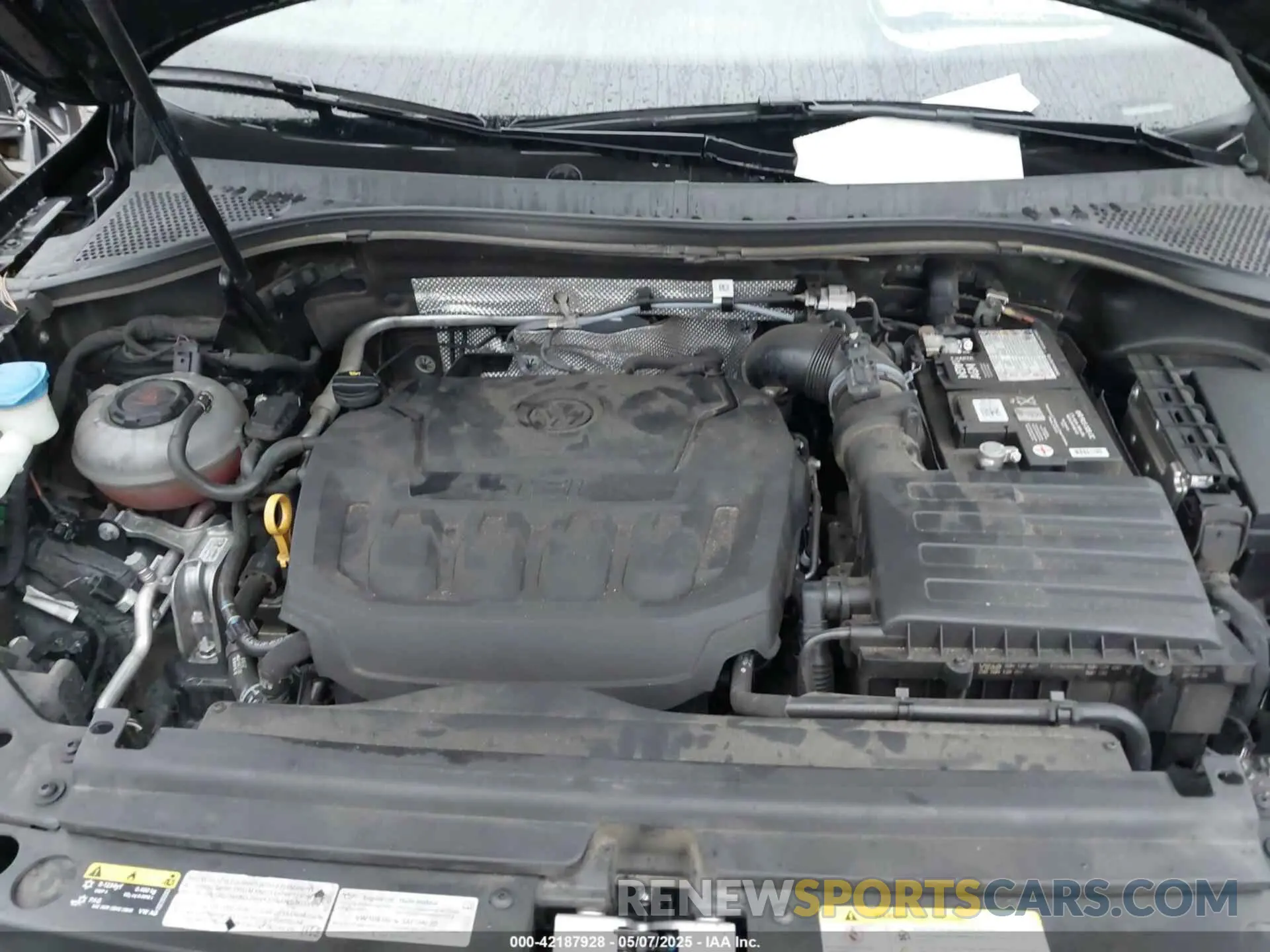 10 Photograph of a damaged car 3VV2B7AX3MM049091 VOLKSWAGEN TIGUAN 2021