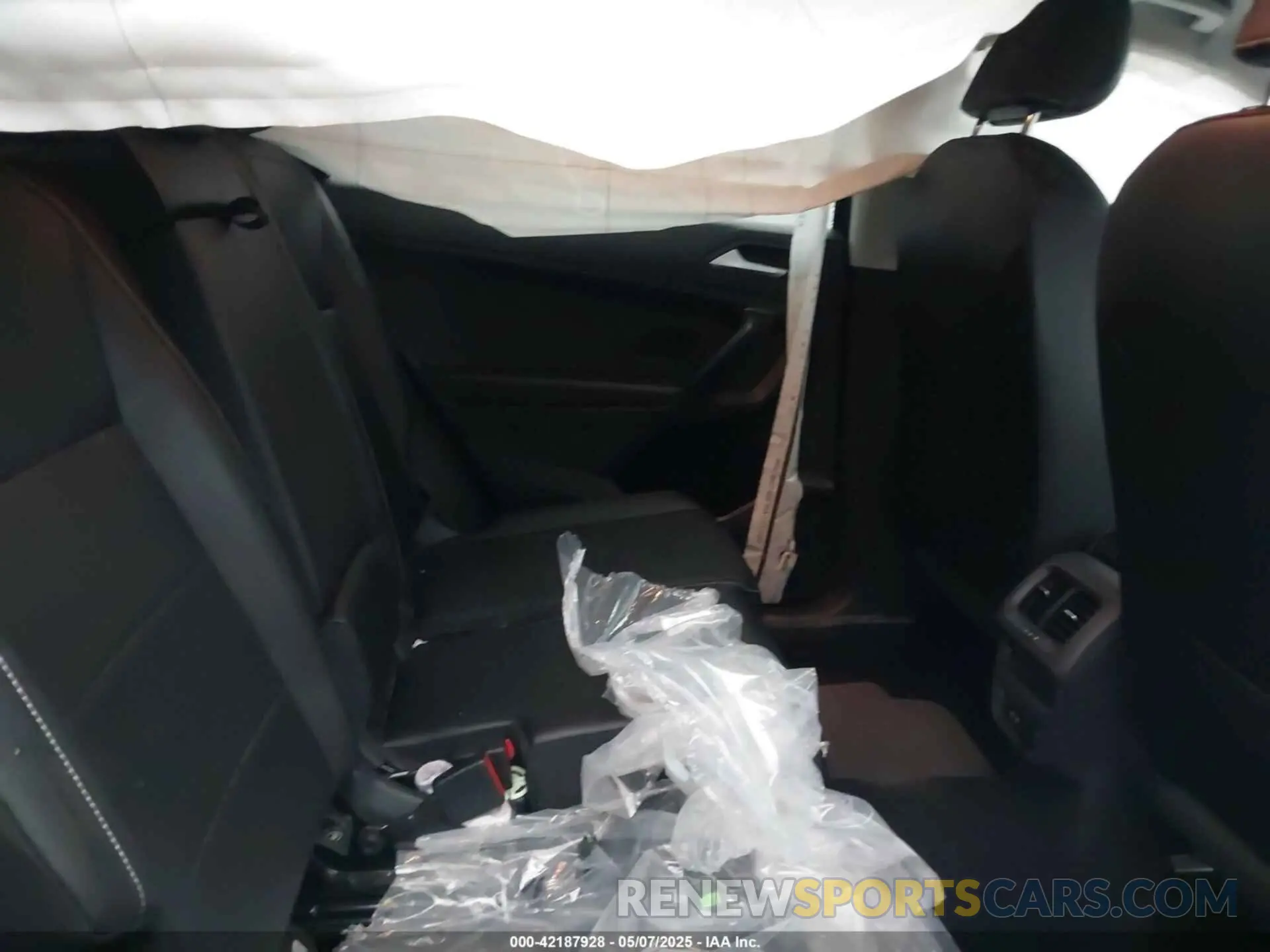 8 Photograph of a damaged car 3VV2B7AX3MM049091 VOLKSWAGEN TIGUAN 2021