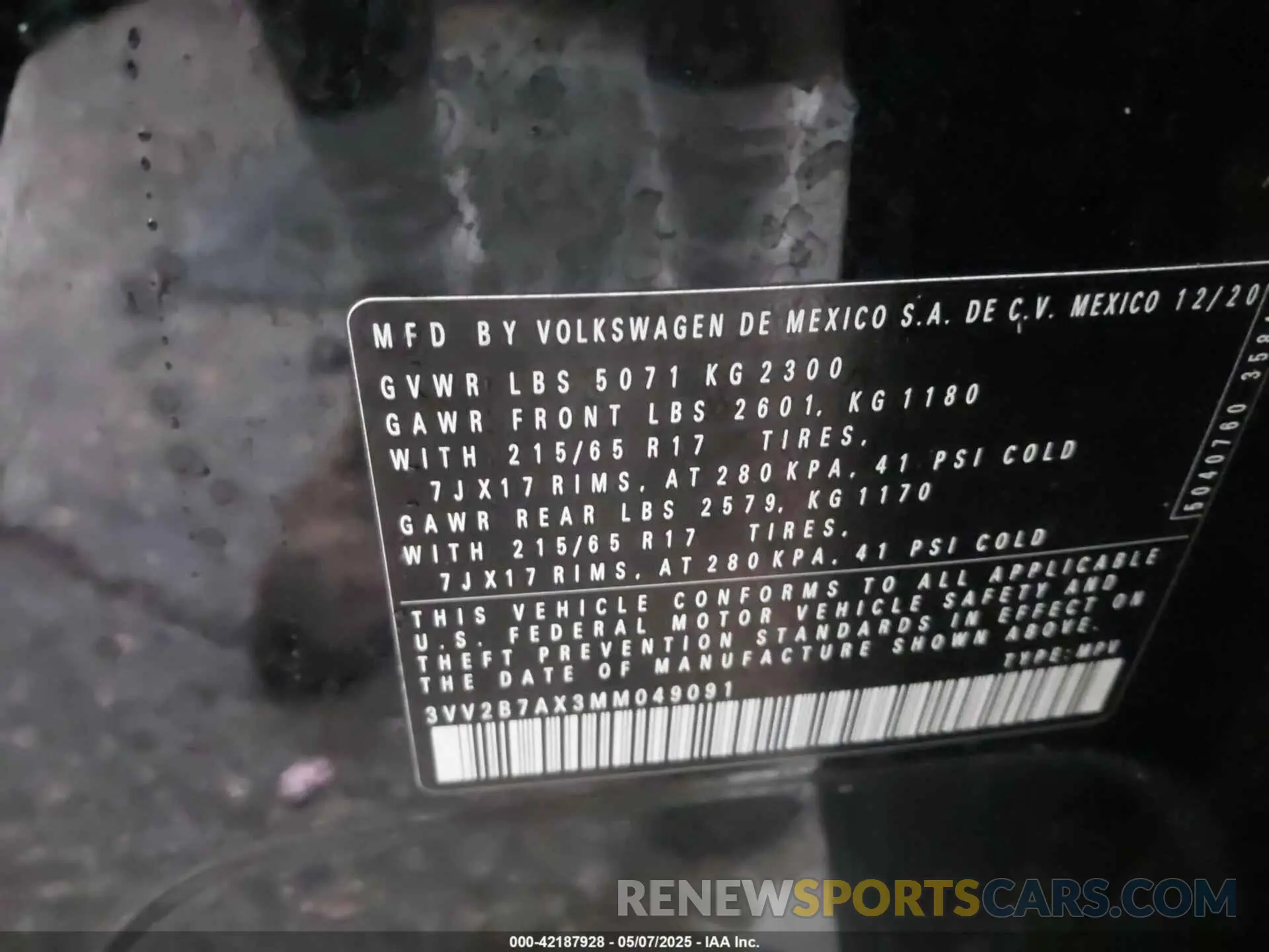 9 Photograph of a damaged car 3VV2B7AX3MM049091 VOLKSWAGEN TIGUAN 2021