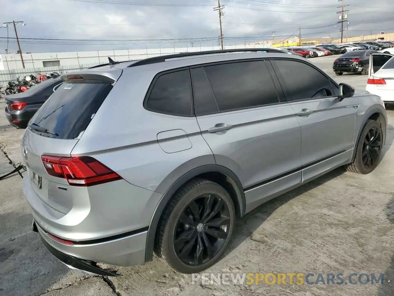 3 Photograph of a damaged car 3VV2B7AX3MM067025 VOLKSWAGEN TIGUAN 2021