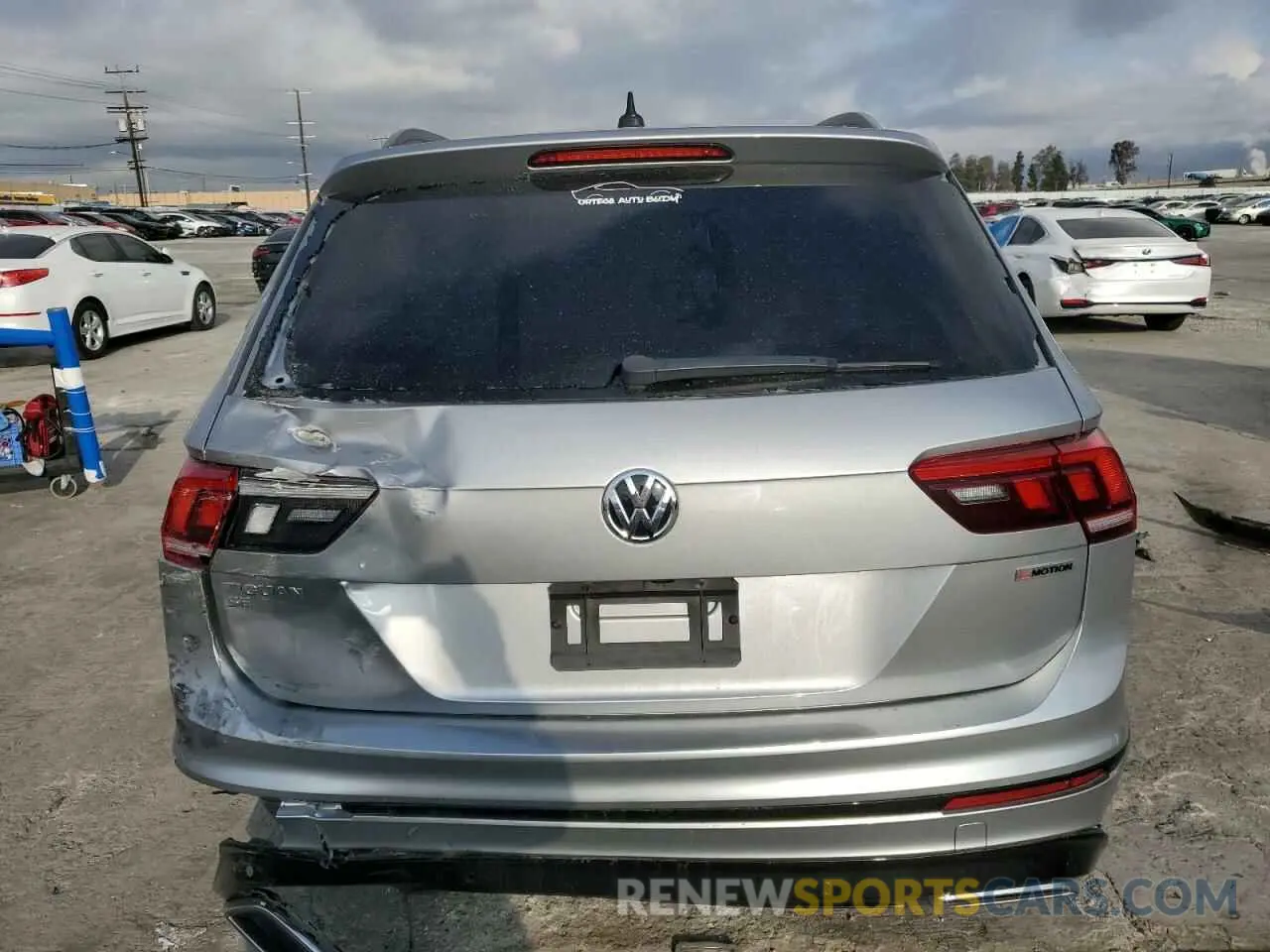 6 Photograph of a damaged car 3VV2B7AX3MM067025 VOLKSWAGEN TIGUAN 2021