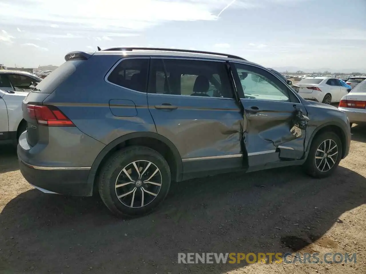 3 Photograph of a damaged car 3VV2B7AX3MM092118 VOLKSWAGEN TIGUAN 2021