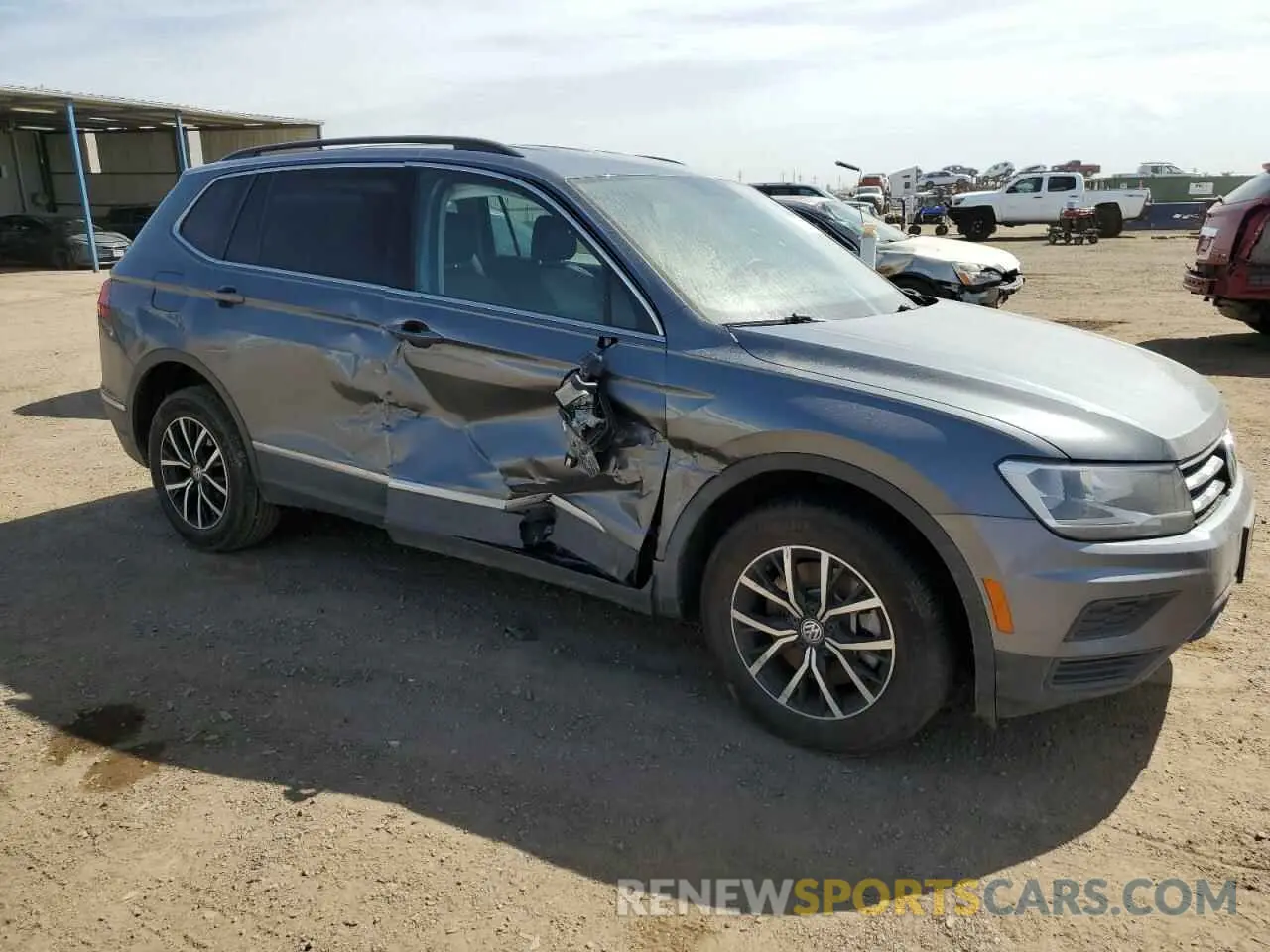 4 Photograph of a damaged car 3VV2B7AX3MM092118 VOLKSWAGEN TIGUAN 2021