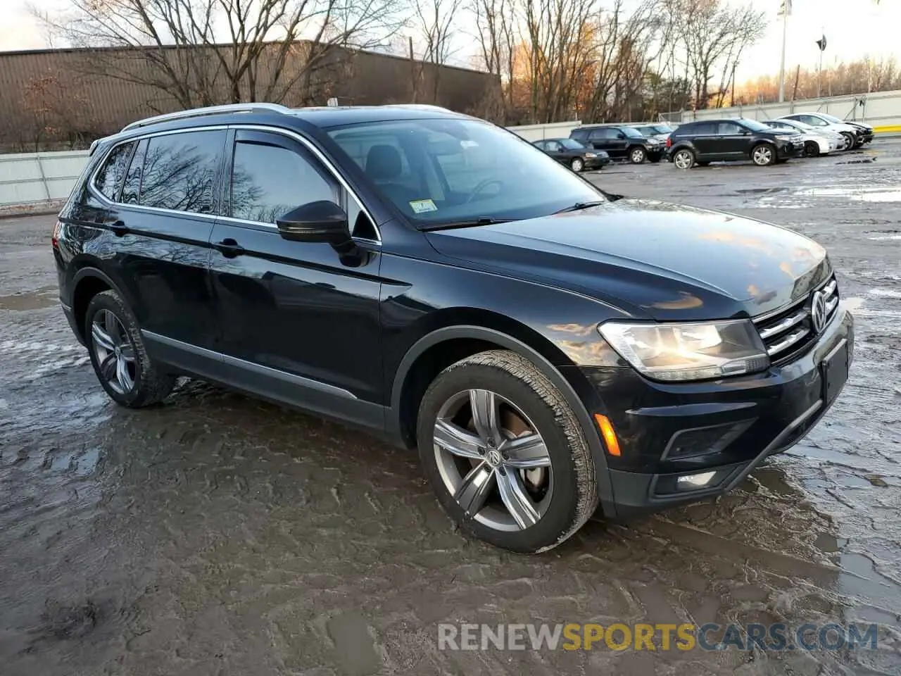 4 Photograph of a damaged car 3VV2B7AX3MM115428 VOLKSWAGEN TIGUAN 2021