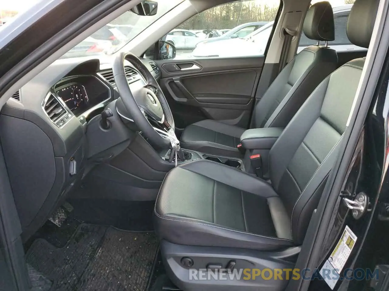 7 Photograph of a damaged car 3VV2B7AX3MM115428 VOLKSWAGEN TIGUAN 2021