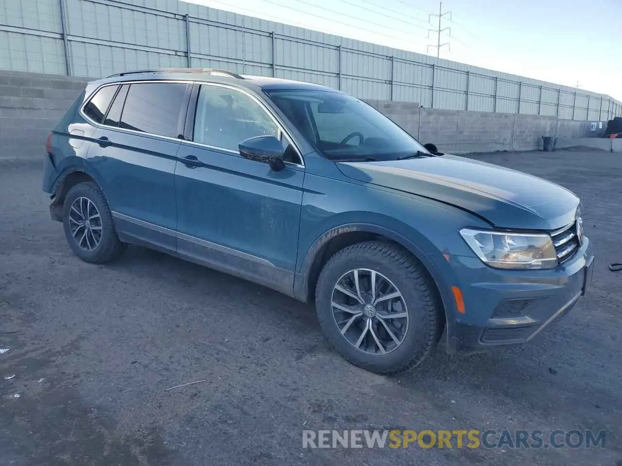 4 Photograph of a damaged car 3VV2B7AX3MM129166 VOLKSWAGEN TIGUAN 2021