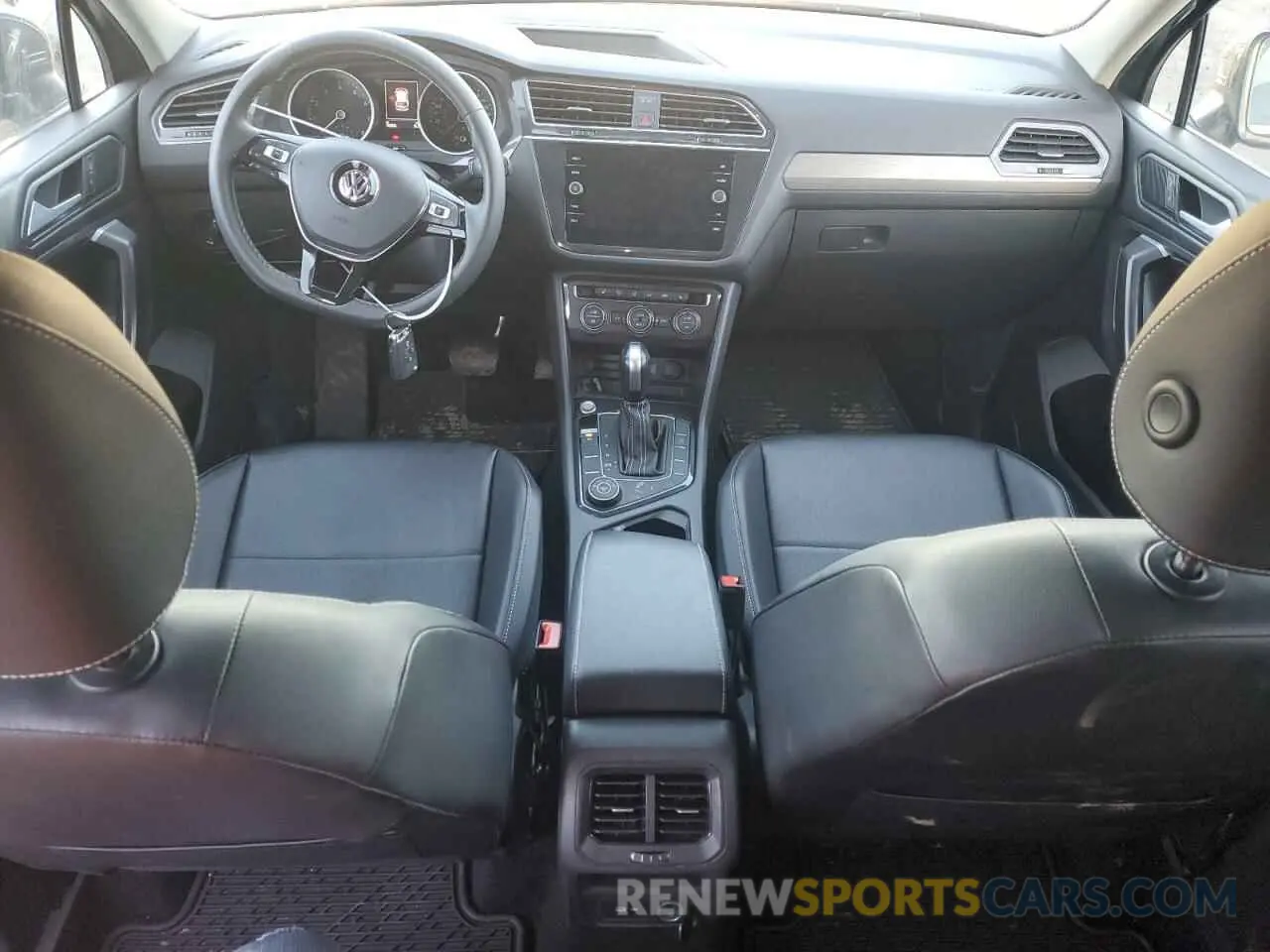 8 Photograph of a damaged car 3VV2B7AX3MM129166 VOLKSWAGEN TIGUAN 2021