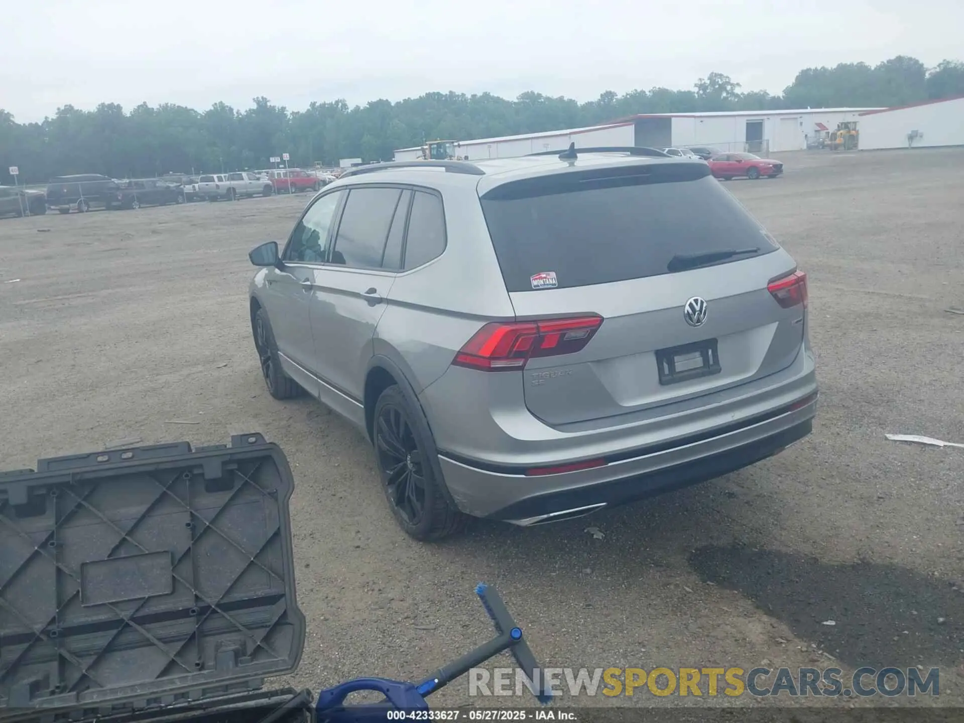 3 Photograph of a damaged car 3VV2B7AX3MM130642 VOLKSWAGEN TIGUAN 2021