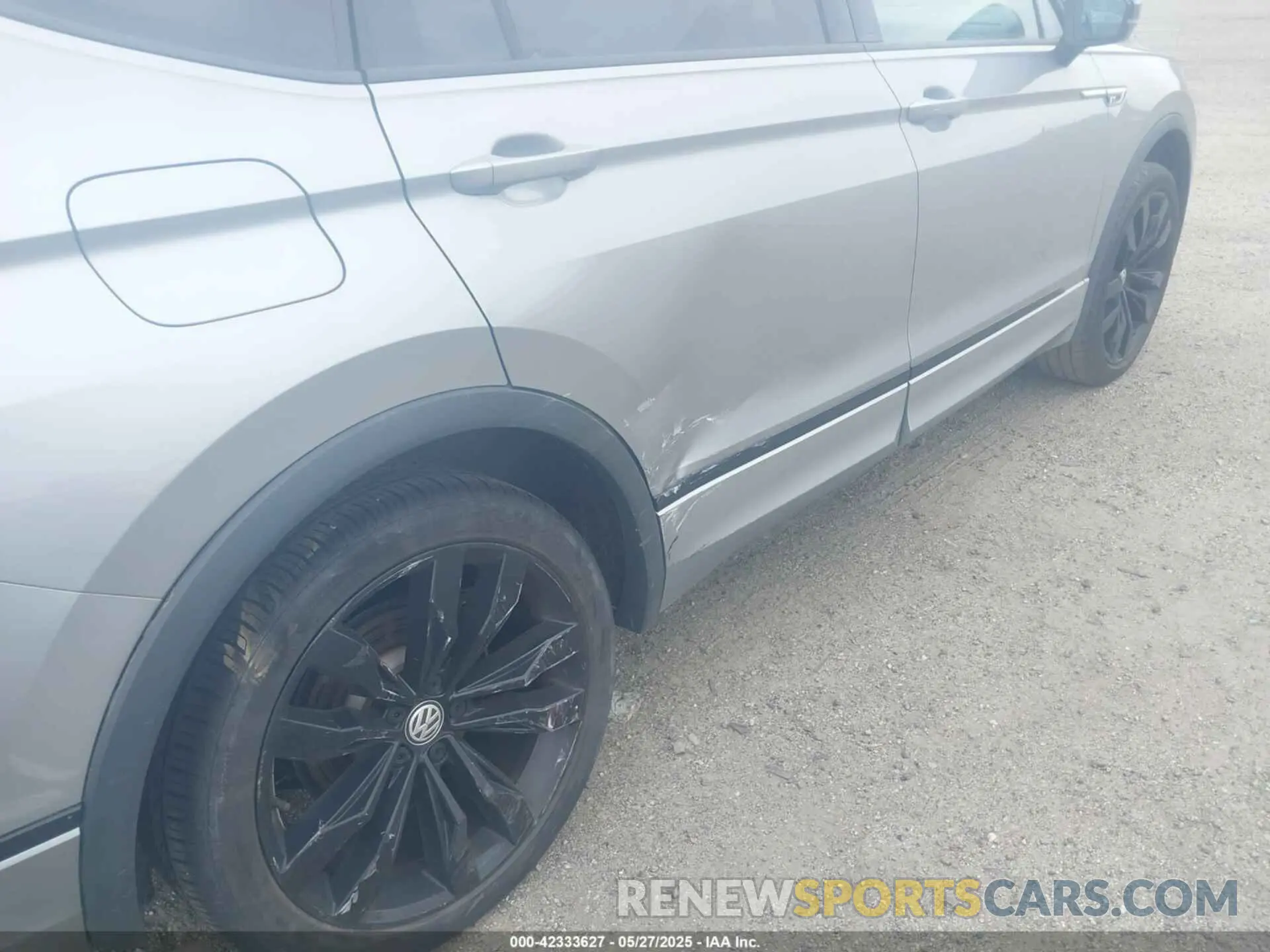 6 Photograph of a damaged car 3VV2B7AX3MM130642 VOLKSWAGEN TIGUAN 2021
