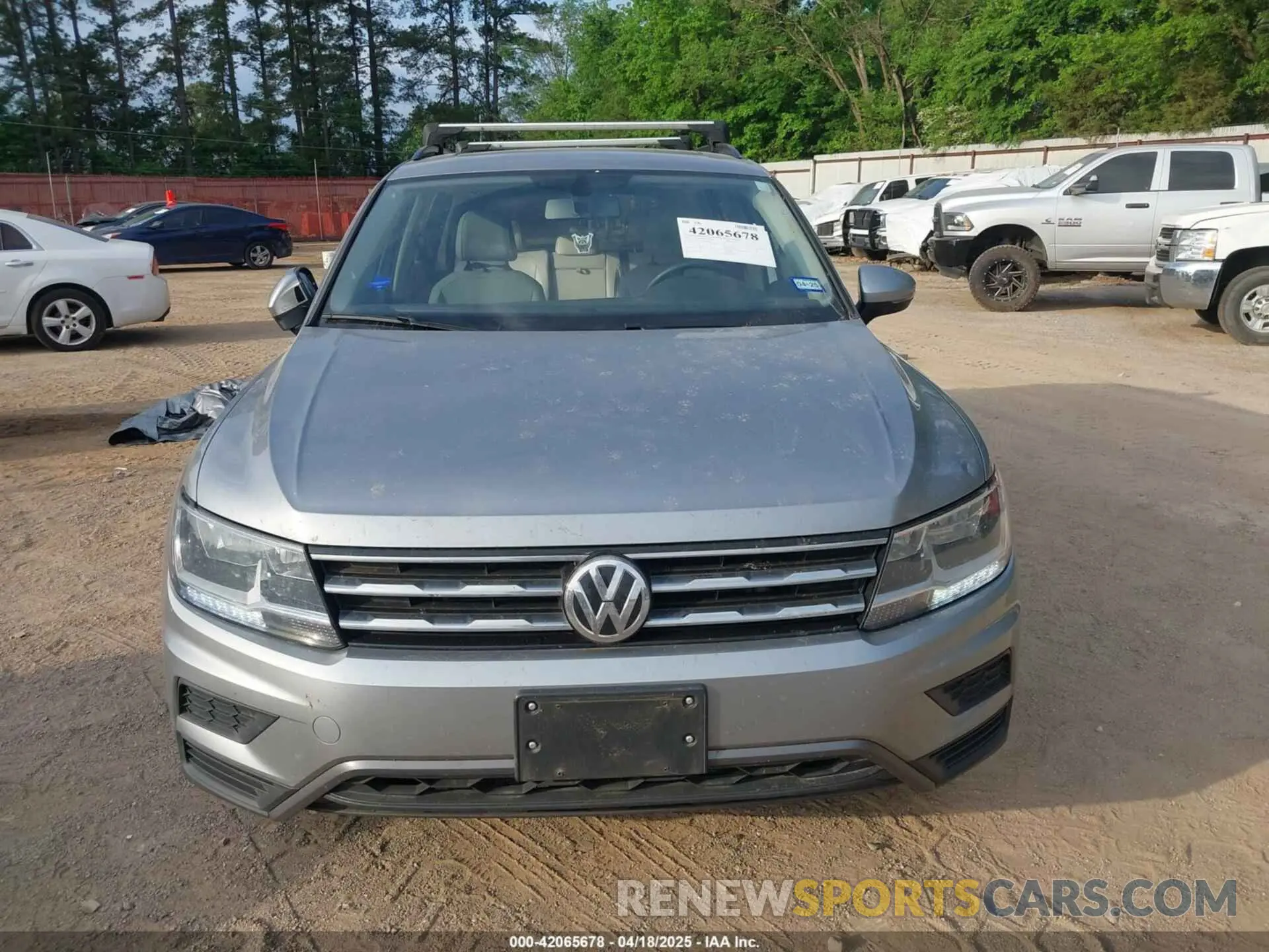 12 Photograph of a damaged car 3VV2B7AX3MM139910 VOLKSWAGEN TIGUAN 2021