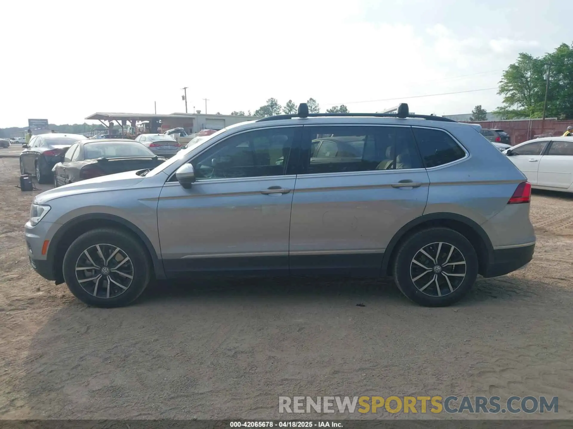 14 Photograph of a damaged car 3VV2B7AX3MM139910 VOLKSWAGEN TIGUAN 2021