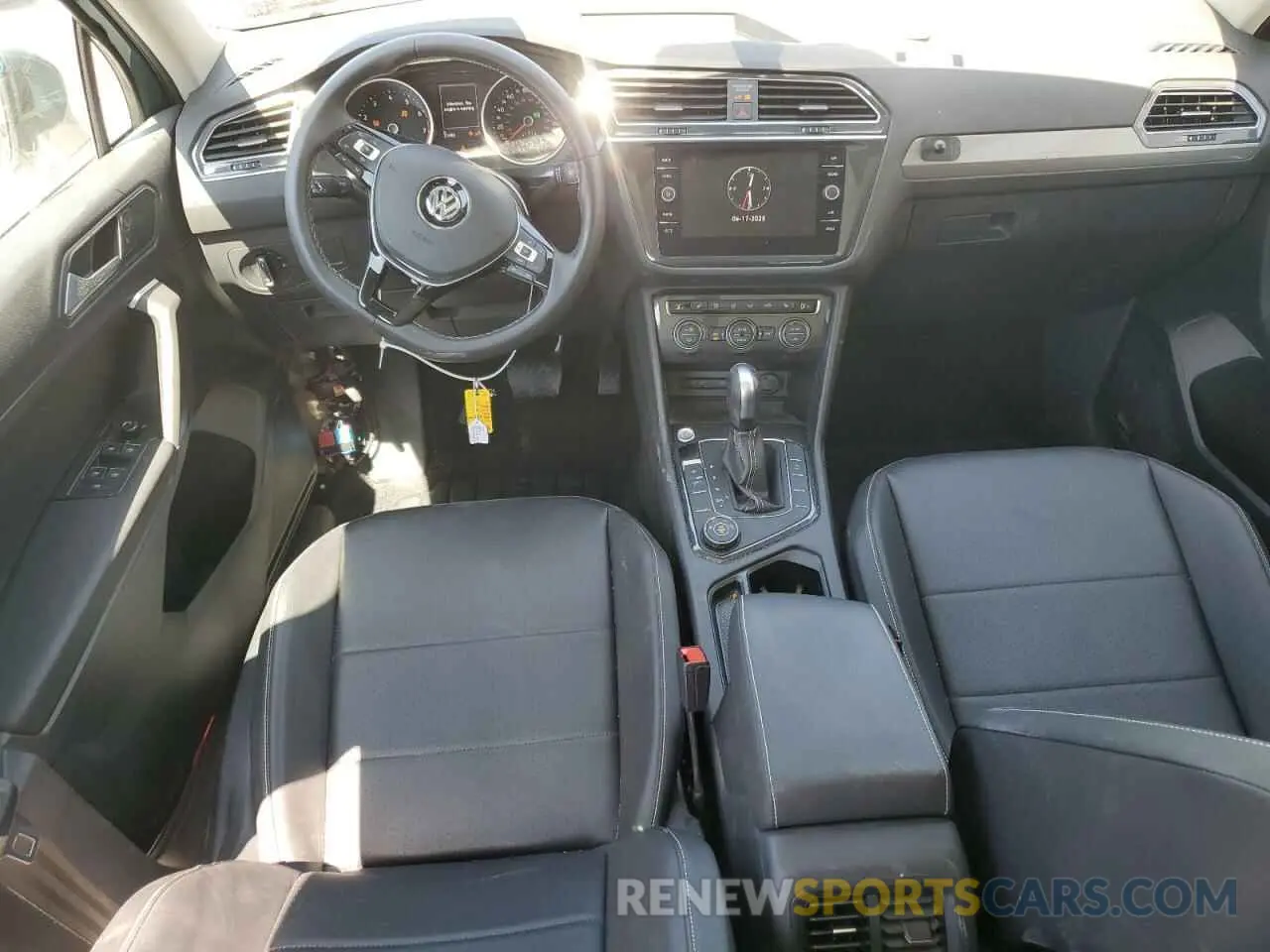 8 Photograph of a damaged car 3VV2B7AX3MM154844 VOLKSWAGEN TIGUAN 2021