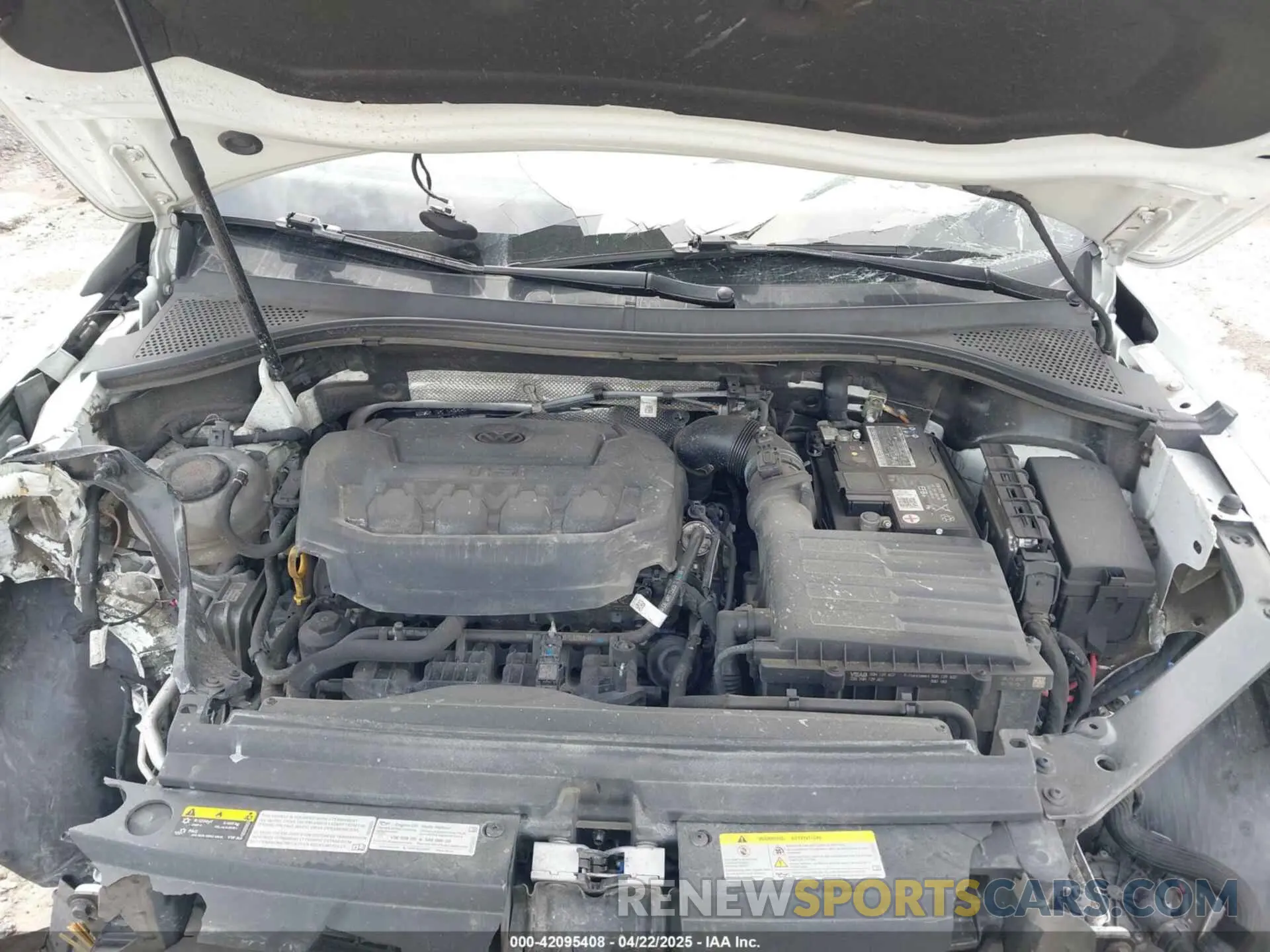 10 Photograph of a damaged car 3VV2B7AX4MM044806 VOLKSWAGEN TIGUAN 2021