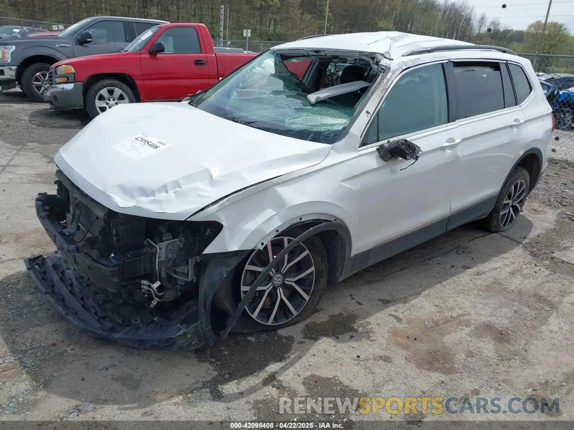 2 Photograph of a damaged car 3VV2B7AX4MM044806 VOLKSWAGEN TIGUAN 2021