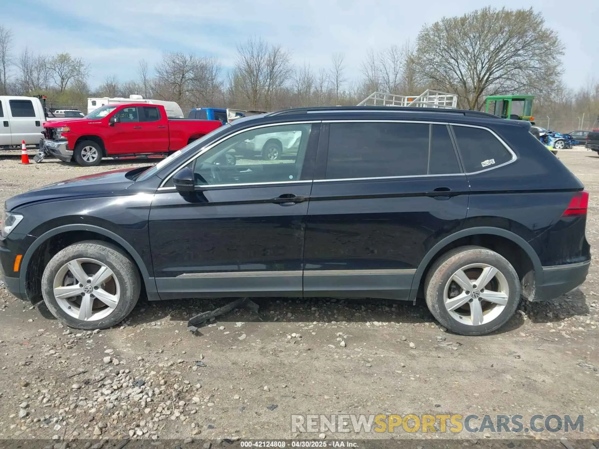 15 Photograph of a damaged car 3VV2B7AX4MM050282 VOLKSWAGEN TIGUAN 2021