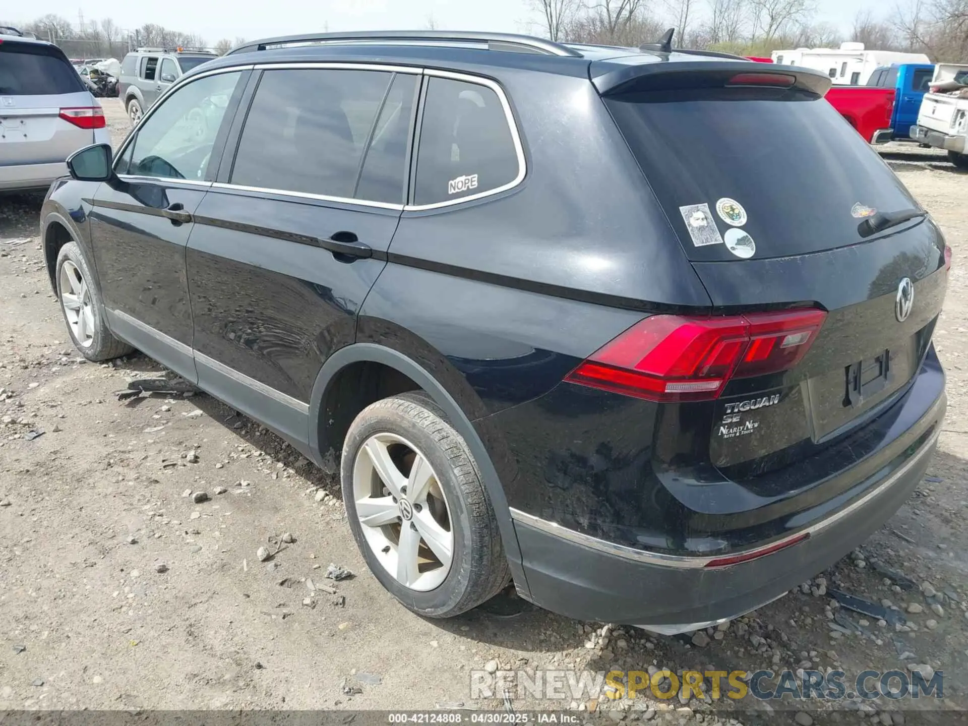 3 Photograph of a damaged car 3VV2B7AX4MM050282 VOLKSWAGEN TIGUAN 2021