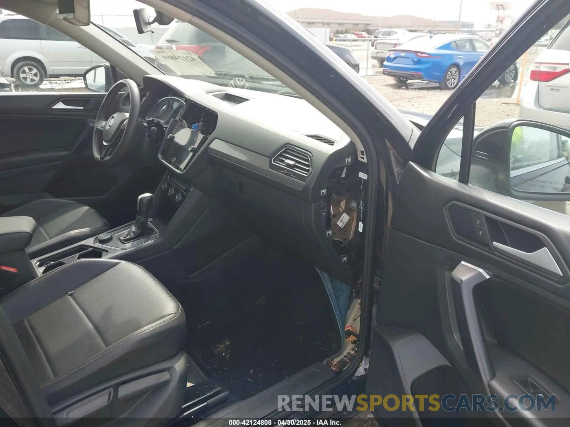 5 Photograph of a damaged car 3VV2B7AX4MM050282 VOLKSWAGEN TIGUAN 2021