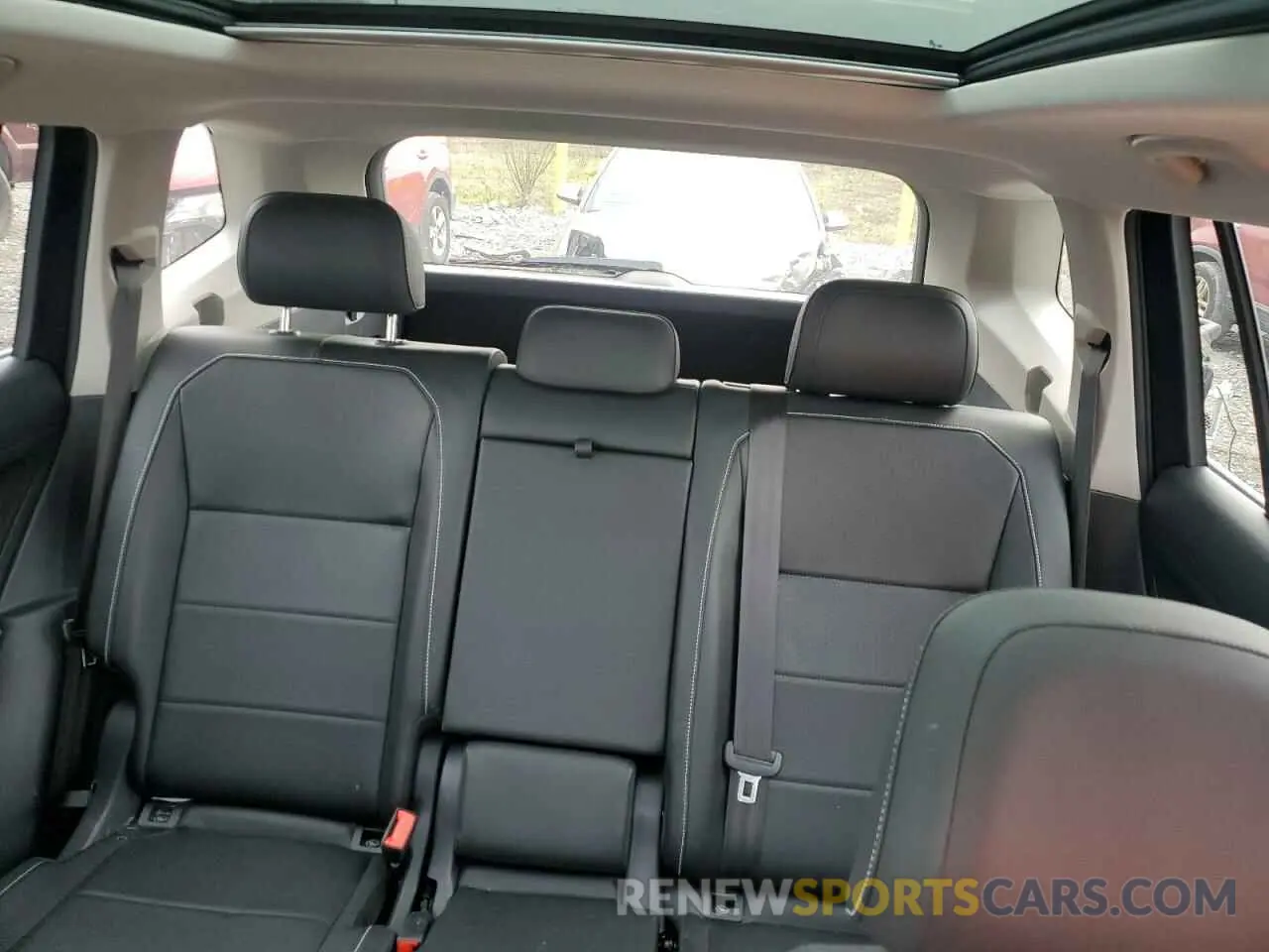 10 Photograph of a damaged car 3VV2B7AX4MM101098 VOLKSWAGEN TIGUAN 2021