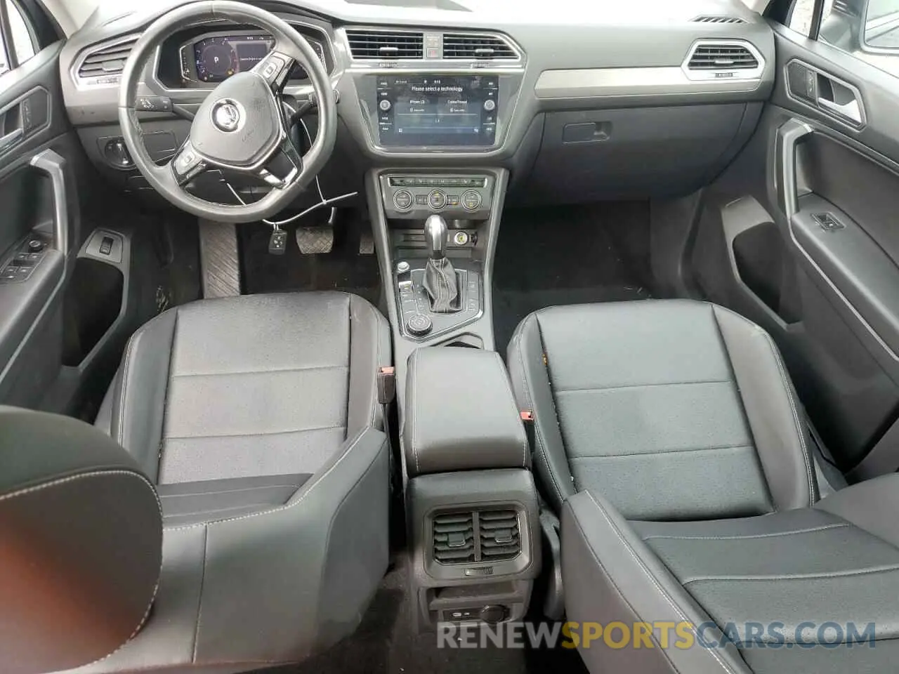 8 Photograph of a damaged car 3VV2B7AX4MM101098 VOLKSWAGEN TIGUAN 2021