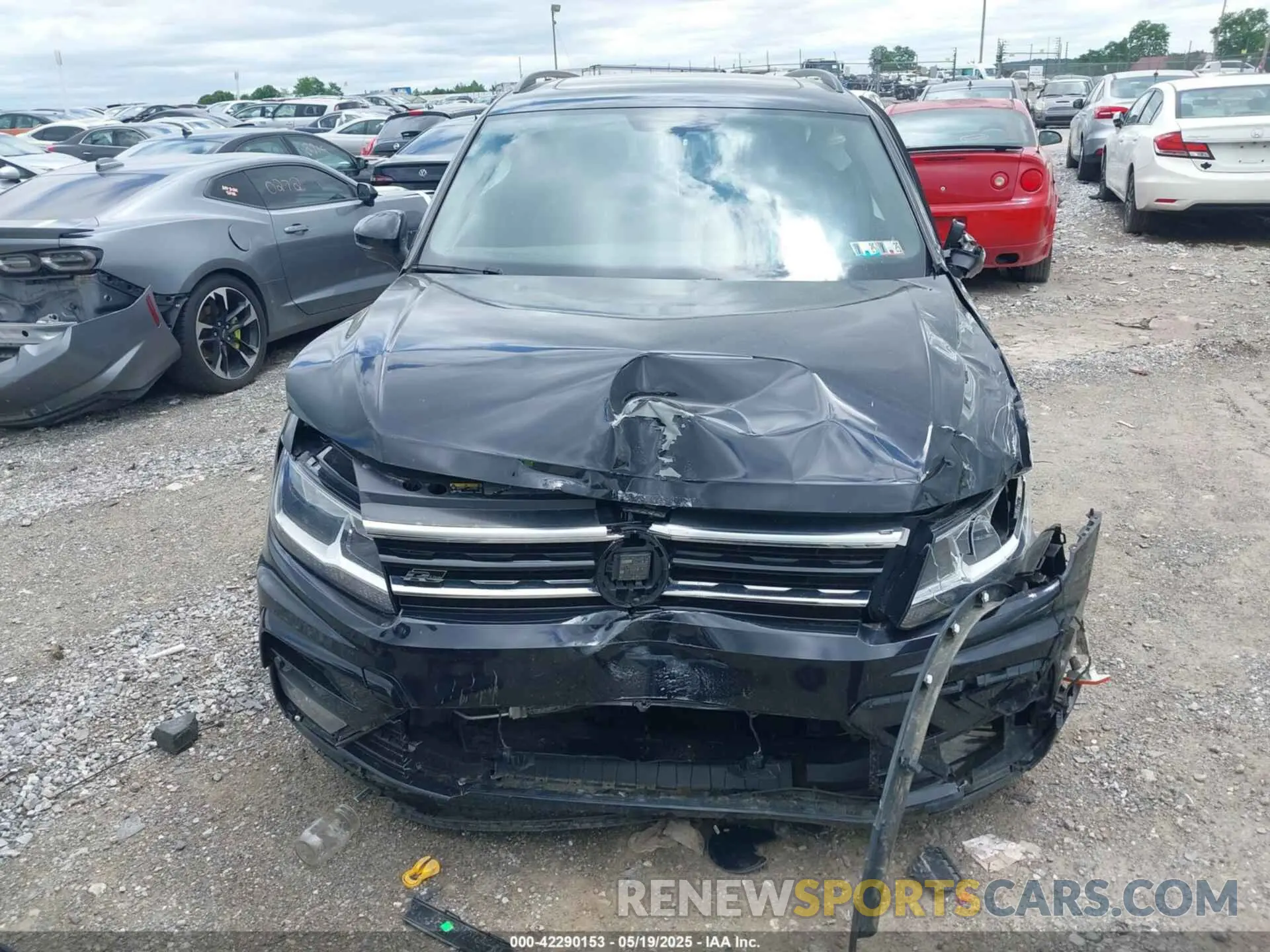 12 Photograph of a damaged car 3VV2B7AX4MM111887 VOLKSWAGEN TIGUAN 2021
