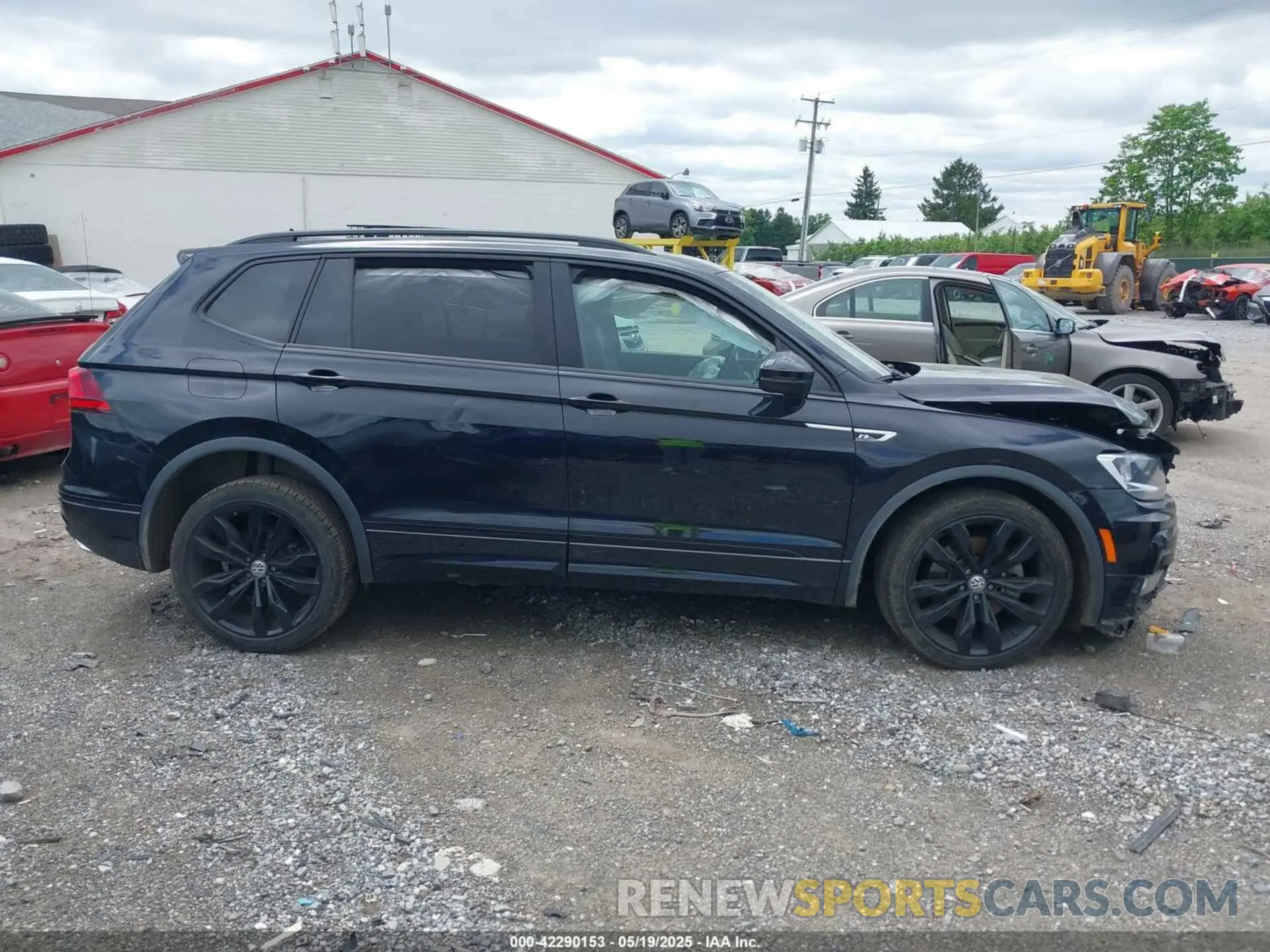 13 Photograph of a damaged car 3VV2B7AX4MM111887 VOLKSWAGEN TIGUAN 2021