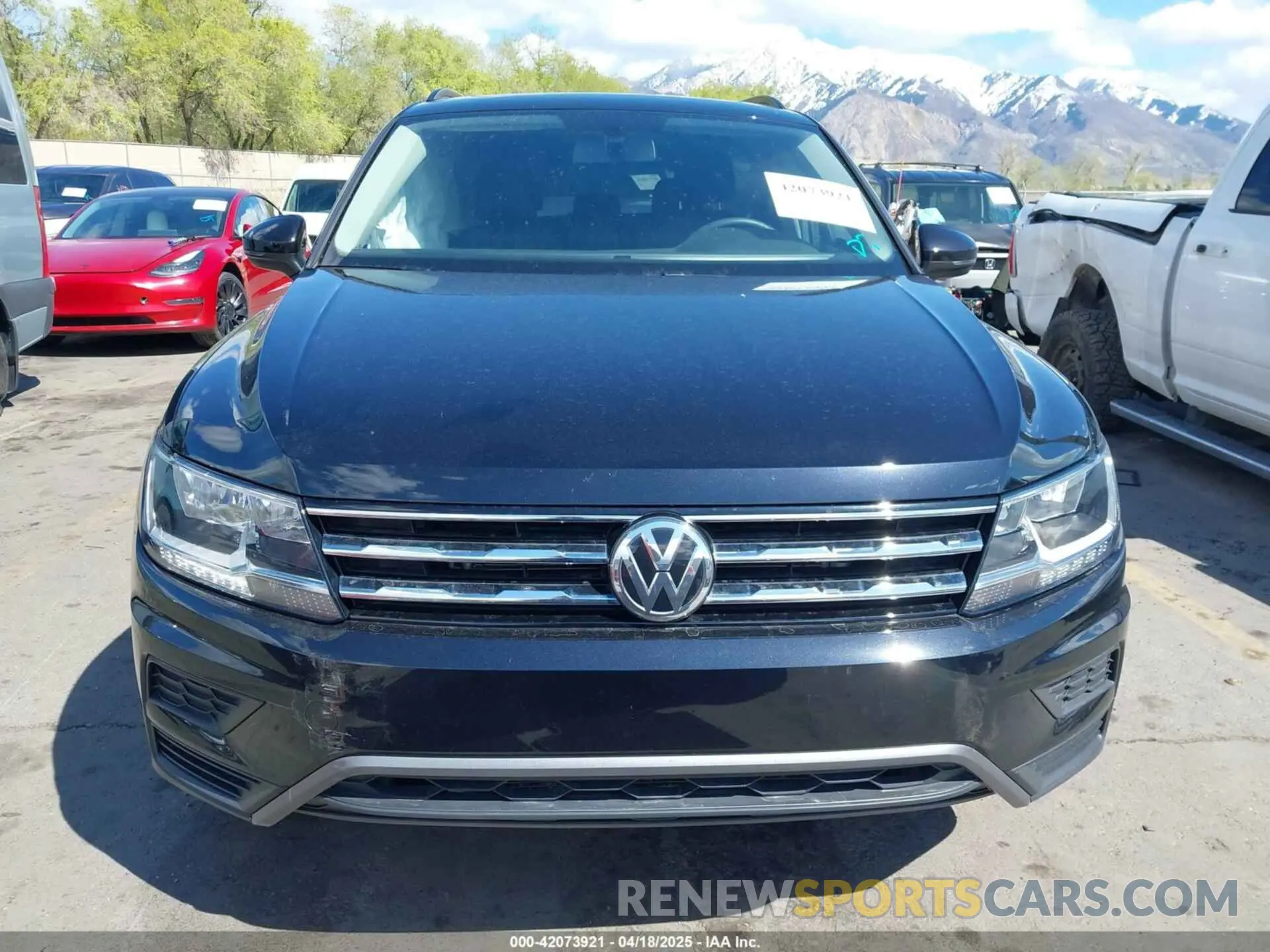12 Photograph of a damaged car 3VV2B7AX4MM121545 VOLKSWAGEN TIGUAN 2021
