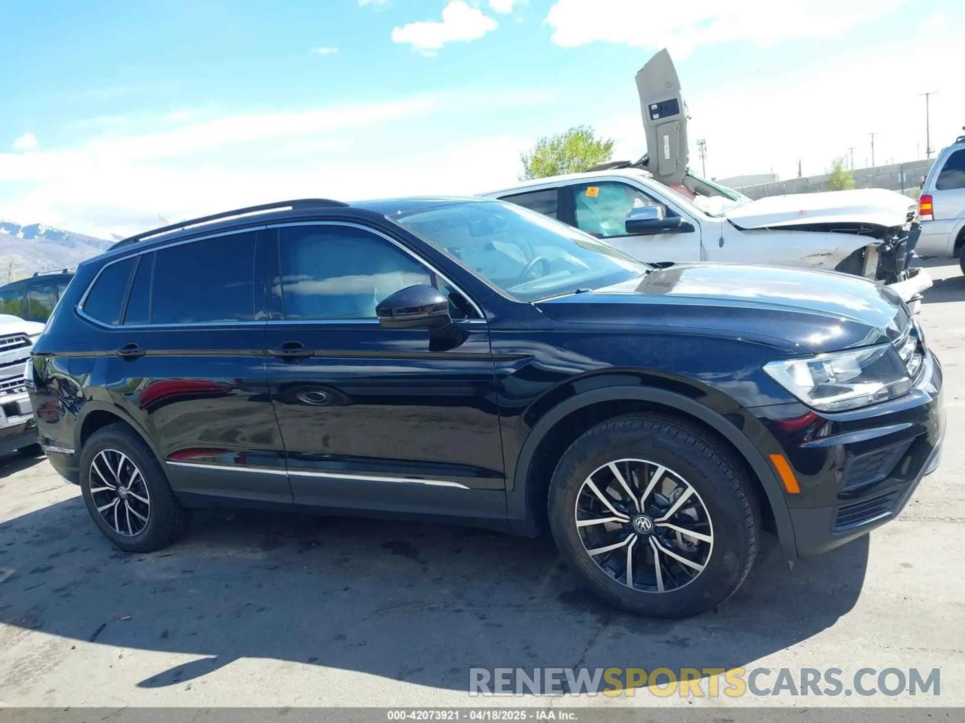 13 Photograph of a damaged car 3VV2B7AX4MM121545 VOLKSWAGEN TIGUAN 2021