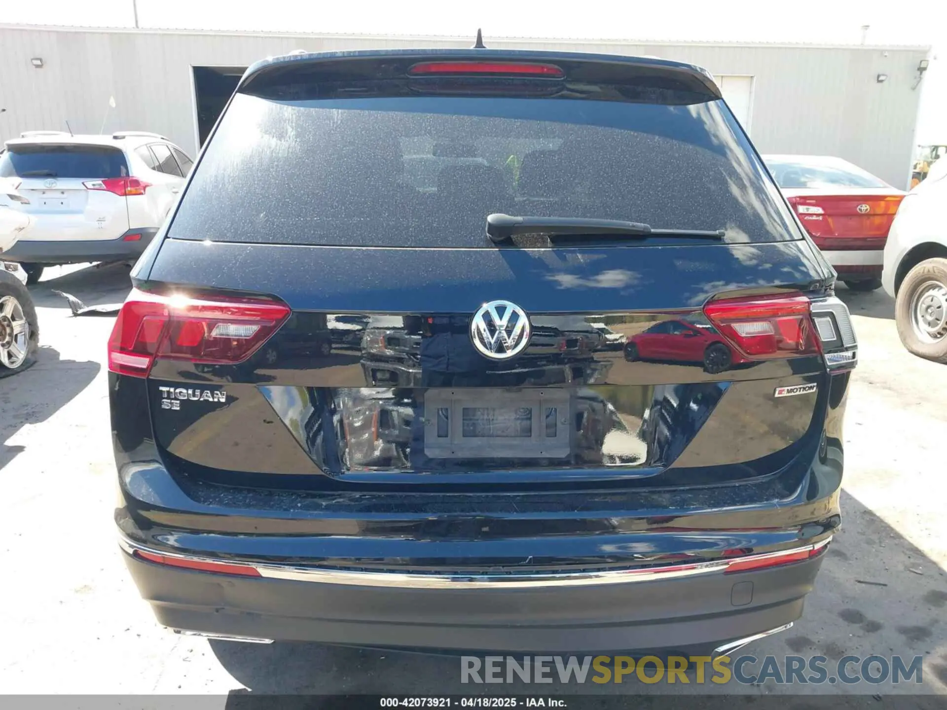 16 Photograph of a damaged car 3VV2B7AX4MM121545 VOLKSWAGEN TIGUAN 2021