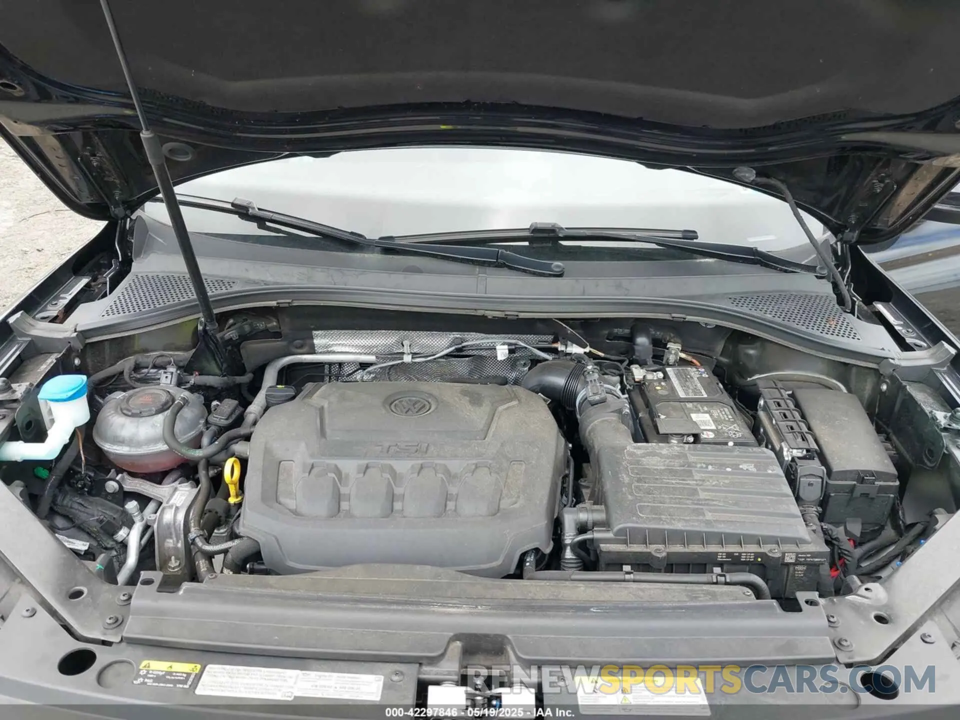 10 Photograph of a damaged car 3VV2B7AX4MM159373 VOLKSWAGEN TIGUAN 2021