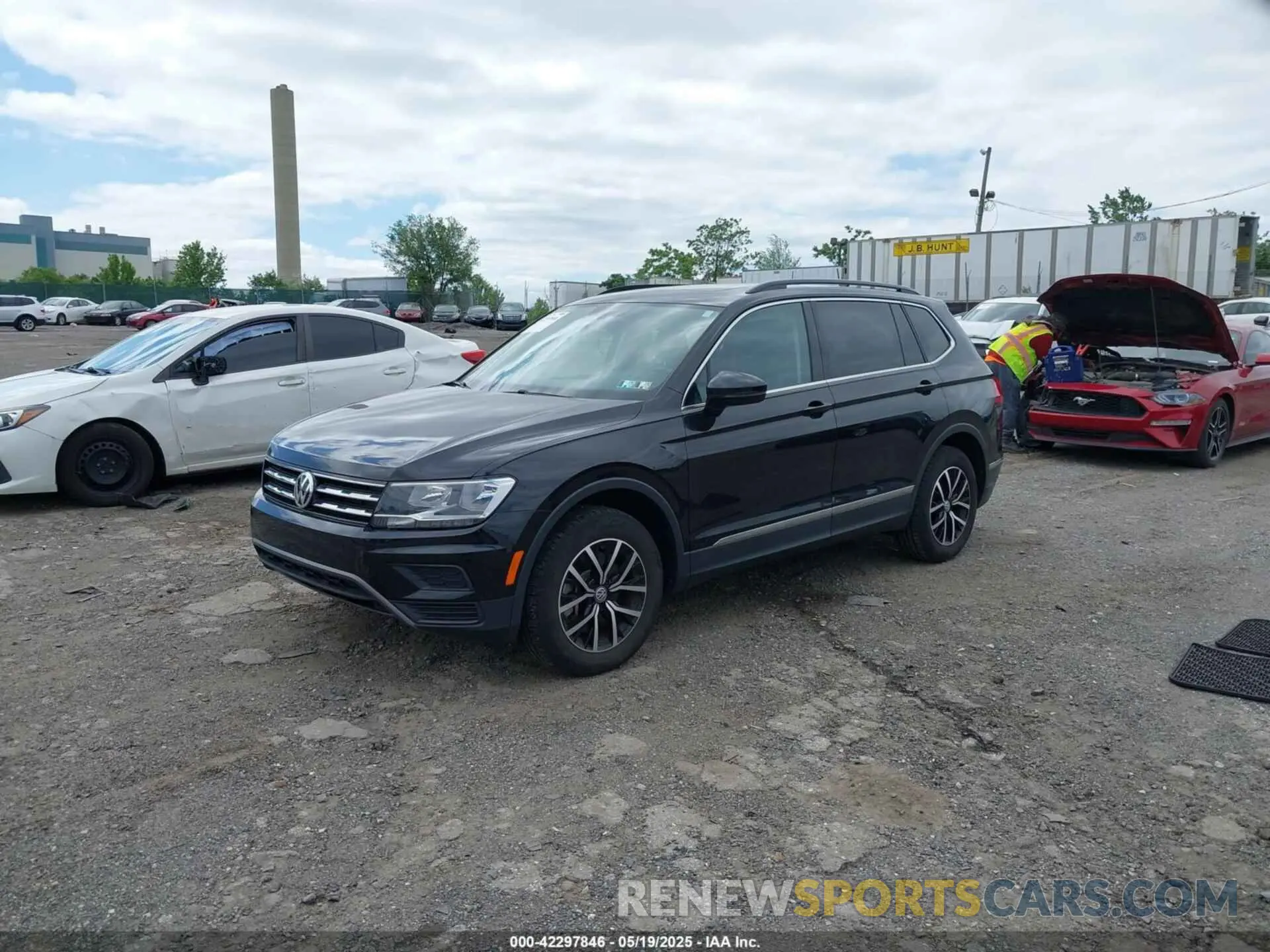2 Photograph of a damaged car 3VV2B7AX4MM159373 VOLKSWAGEN TIGUAN 2021