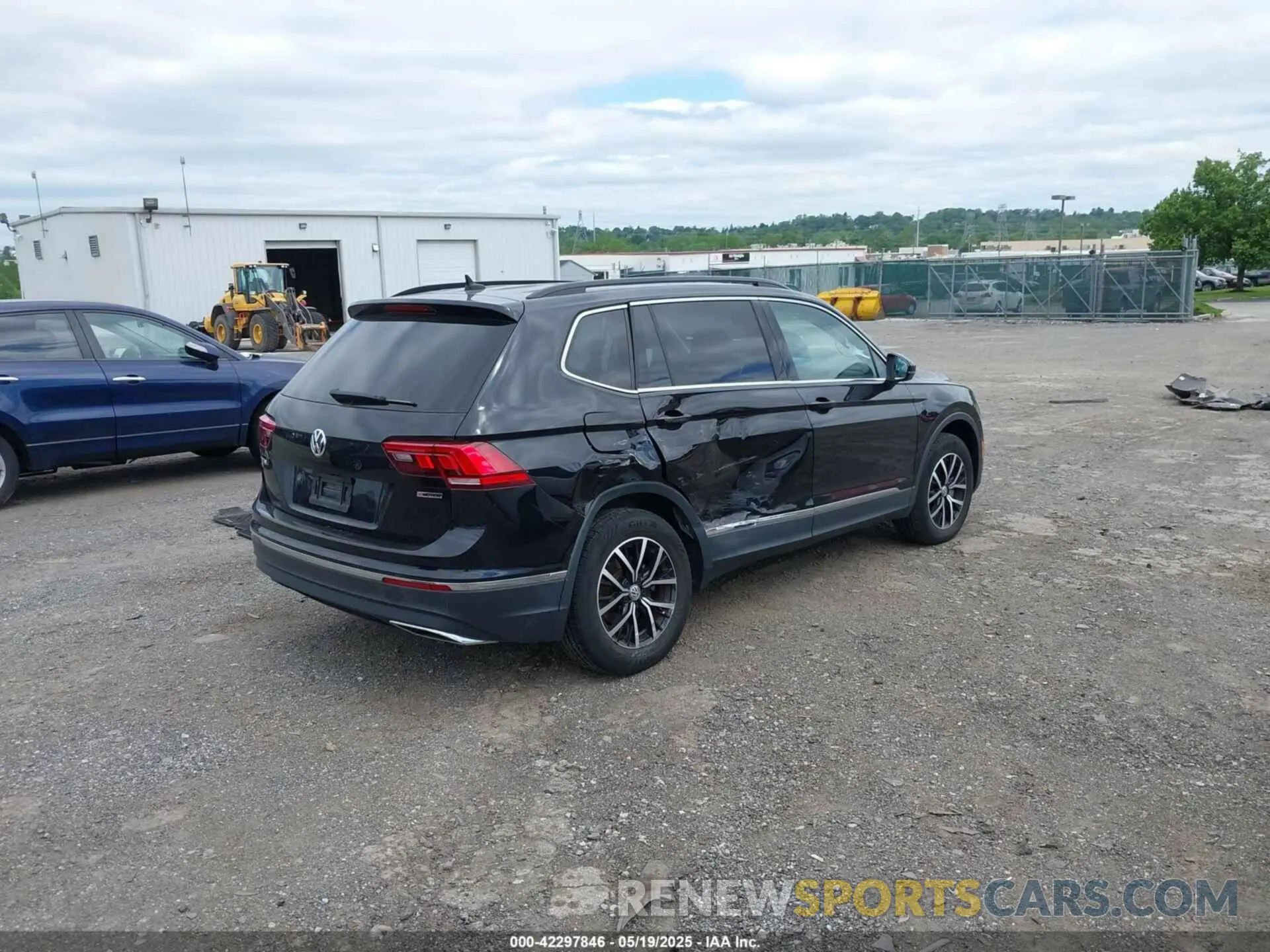 4 Photograph of a damaged car 3VV2B7AX4MM159373 VOLKSWAGEN TIGUAN 2021