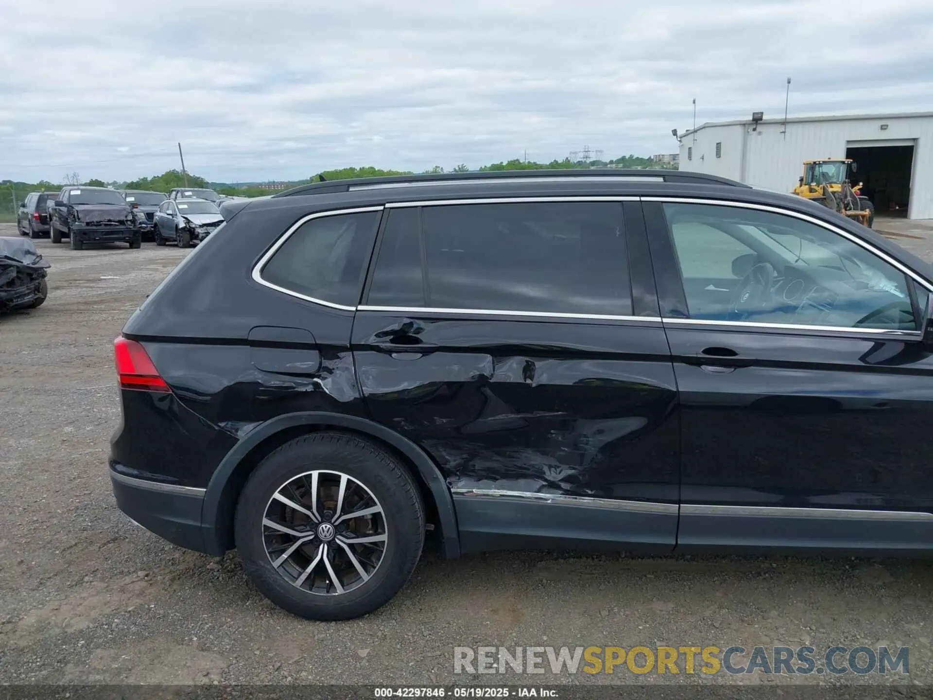 6 Photograph of a damaged car 3VV2B7AX4MM159373 VOLKSWAGEN TIGUAN 2021