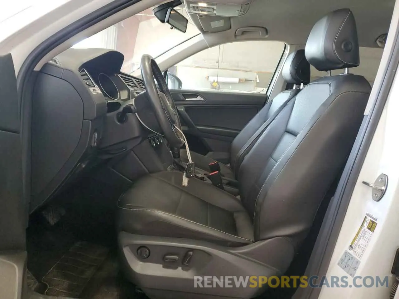 7 Photograph of a damaged car 3VV2B7AX5MM009482 VOLKSWAGEN TIGUAN 2021