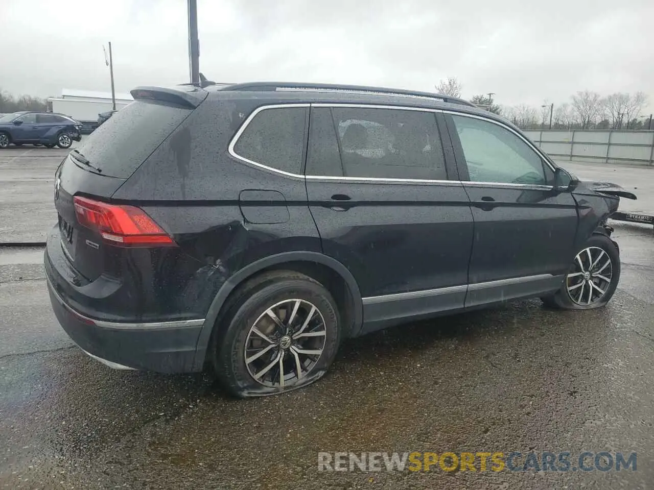 3 Photograph of a damaged car 3VV2B7AX5MM058164 VOLKSWAGEN TIGUAN 2021