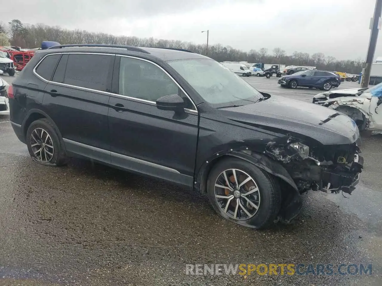 4 Photograph of a damaged car 3VV2B7AX5MM058164 VOLKSWAGEN TIGUAN 2021