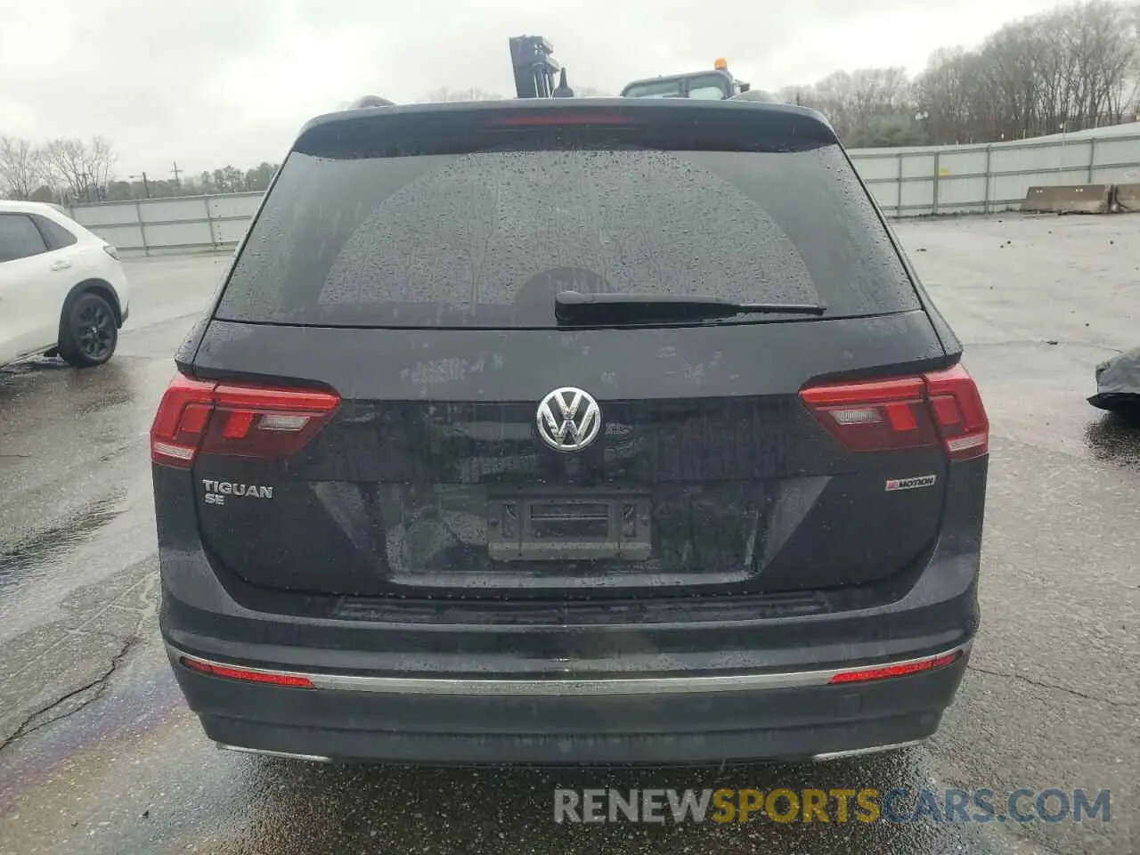 6 Photograph of a damaged car 3VV2B7AX5MM058164 VOLKSWAGEN TIGUAN 2021