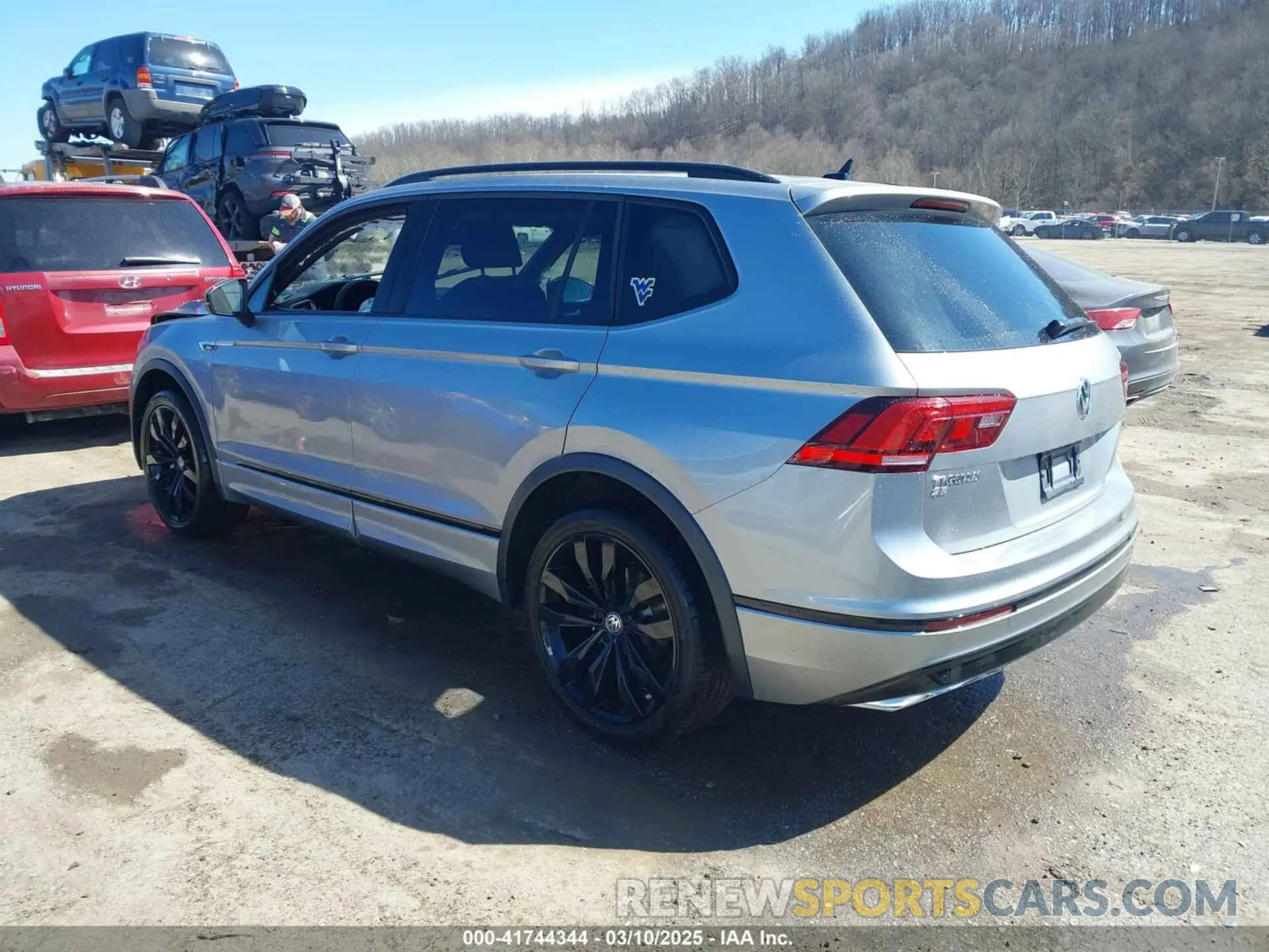3 Photograph of a damaged car 3VV2B7AX5MM113633 VOLKSWAGEN TIGUAN 2021