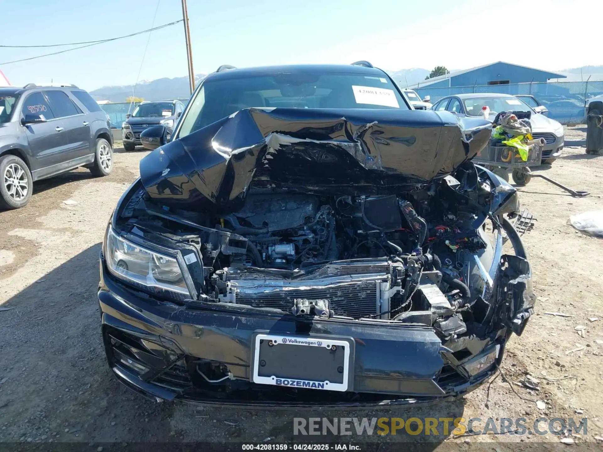 13 Photograph of a damaged car 3VV2B7AX5MM140654 VOLKSWAGEN TIGUAN 2021