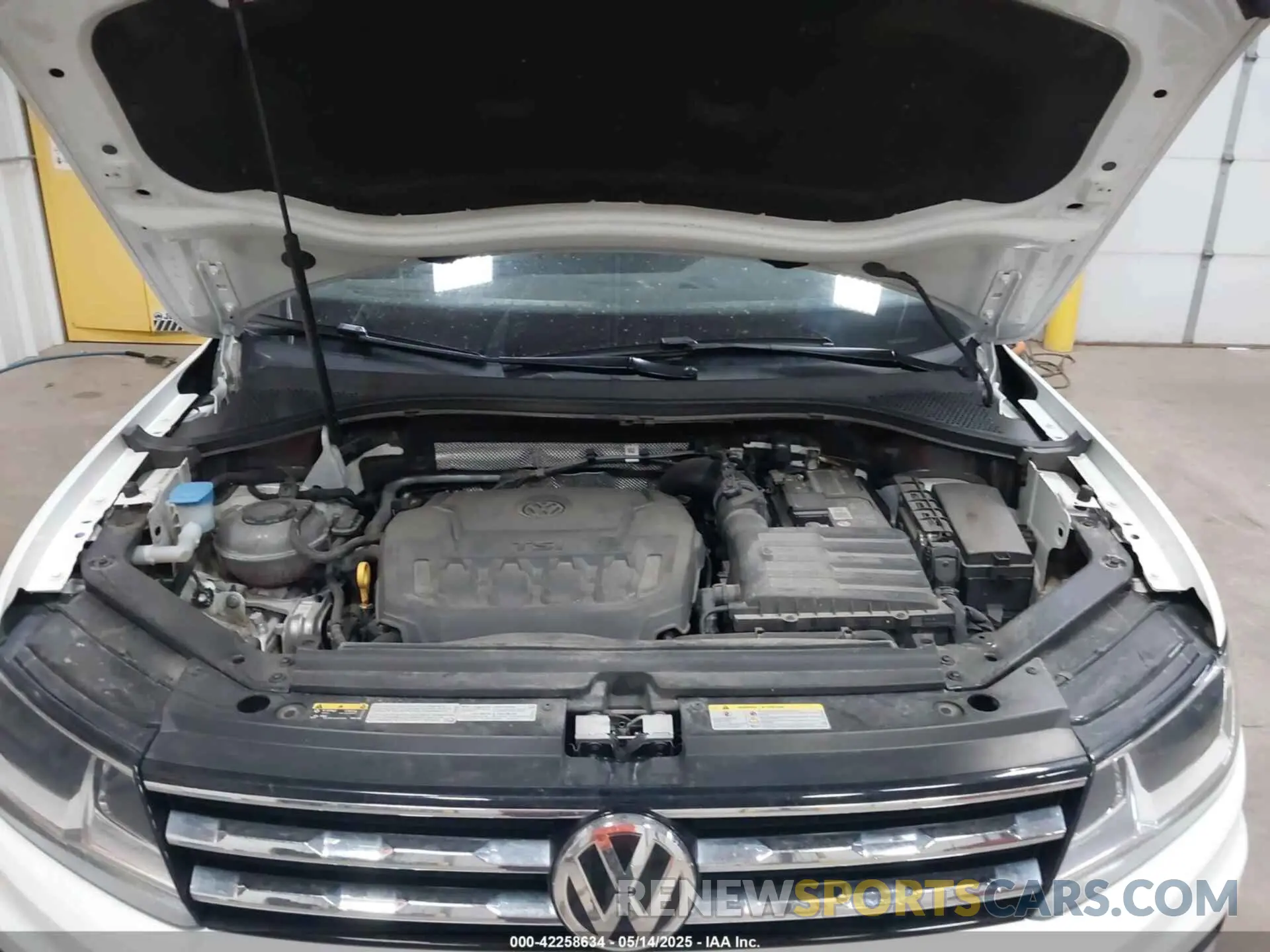 10 Photograph of a damaged car 3VV2B7AX5MM142338 VOLKSWAGEN TIGUAN 2021
