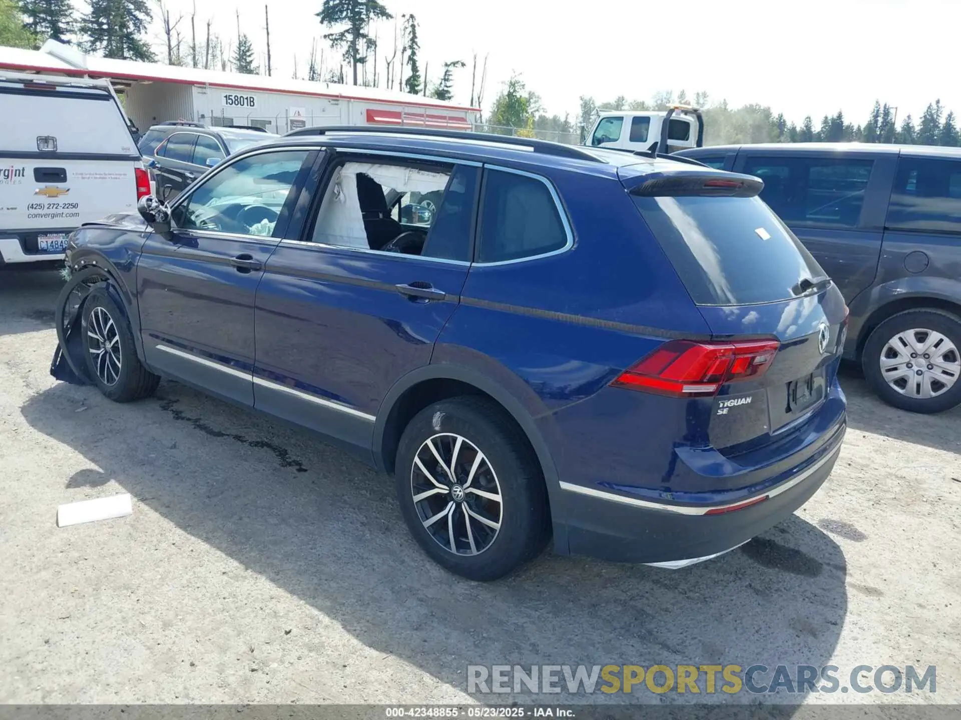 3 Photograph of a damaged car 3VV2B7AX6MM067004 VOLKSWAGEN TIGUAN 2021