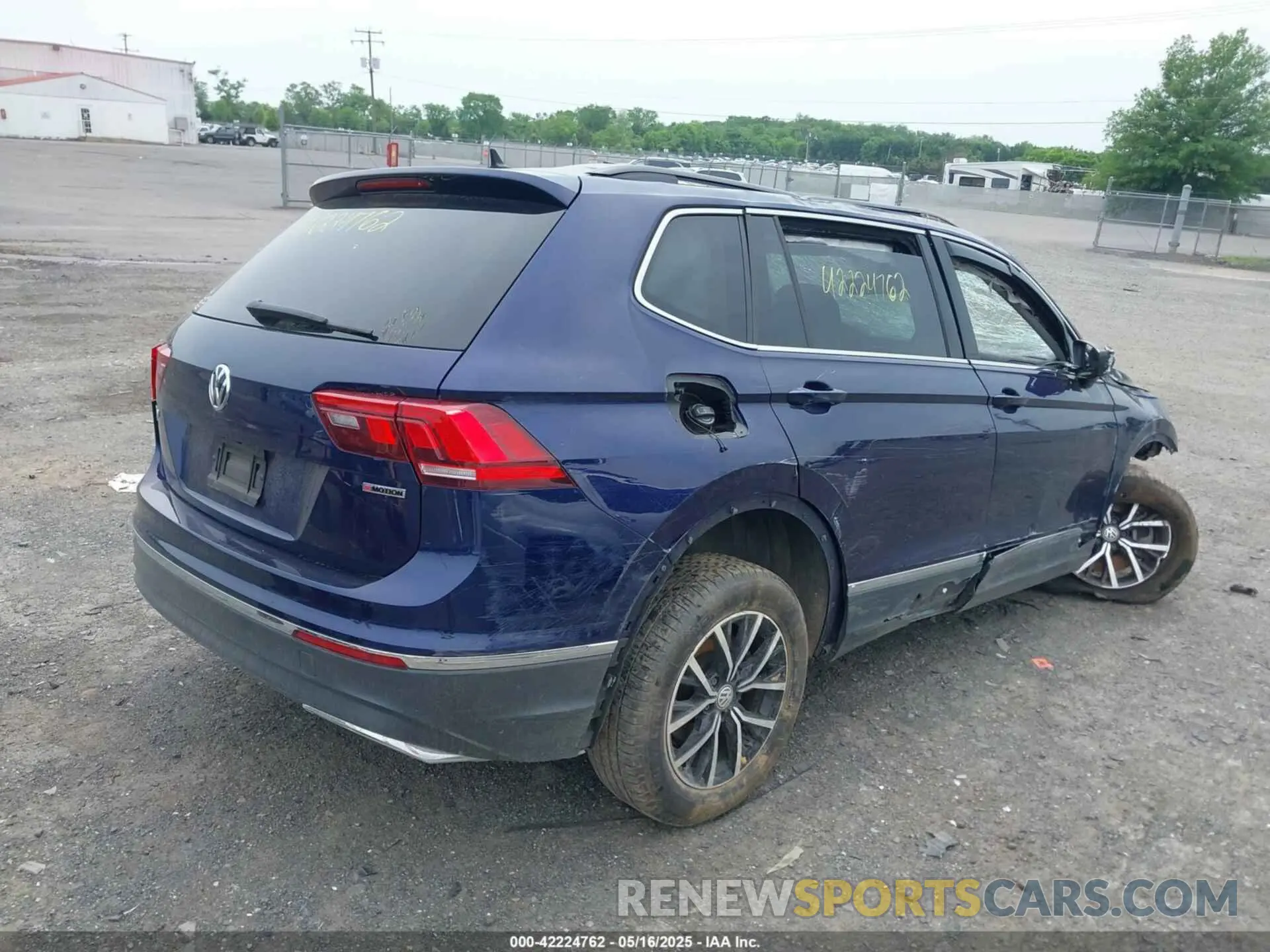 4 Photograph of a damaged car 3VV2B7AX6MM078293 VOLKSWAGEN TIGUAN 2021