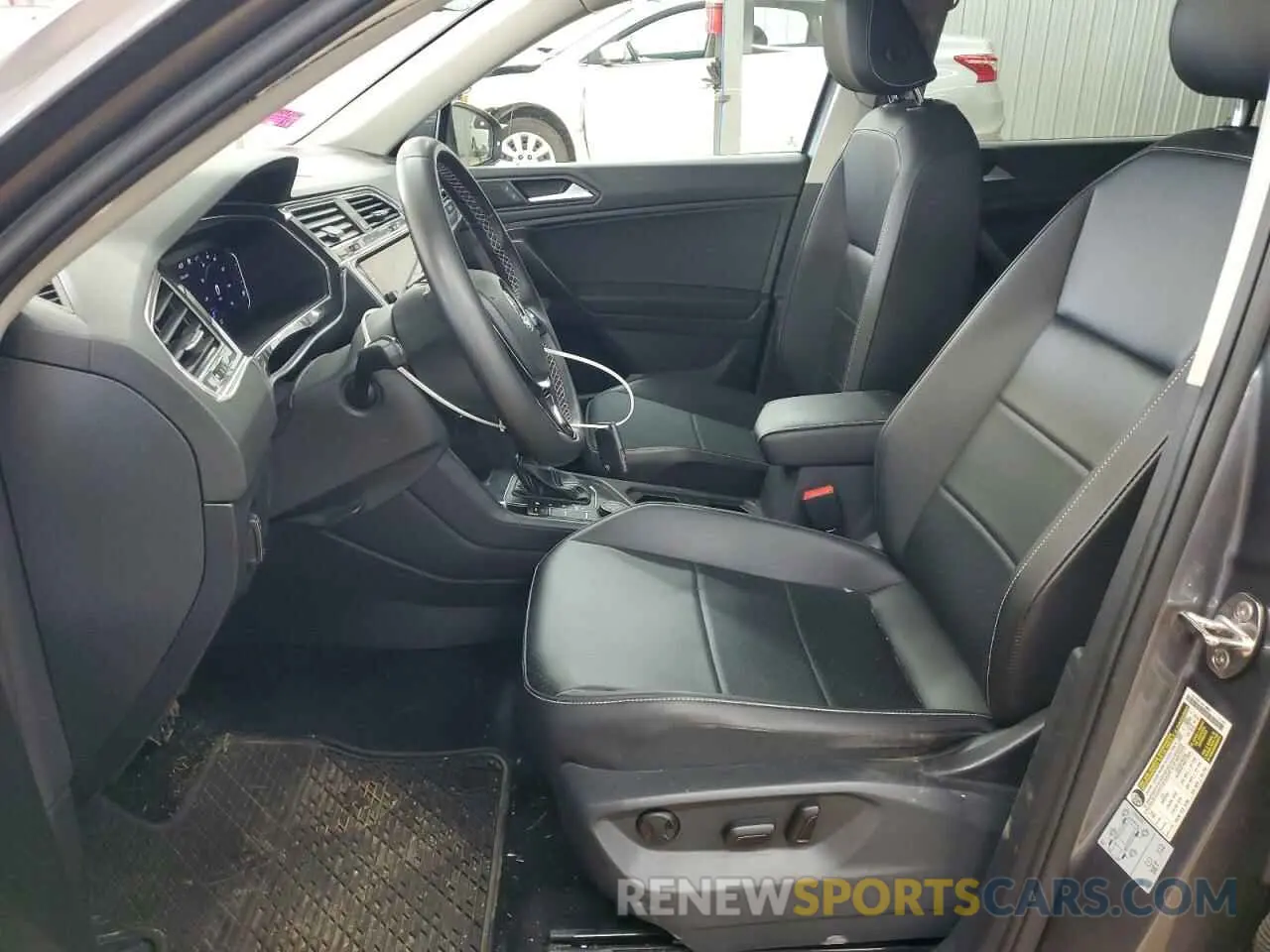 7 Photograph of a damaged car 3VV2B7AX6MM086605 VOLKSWAGEN TIGUAN 2021