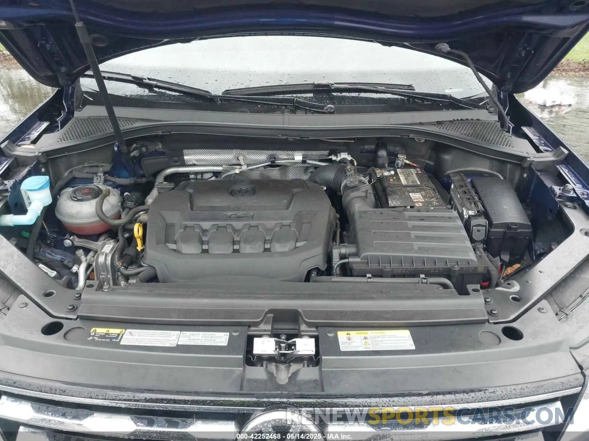 10 Photograph of a damaged car 3VV2B7AX6MM093344 VOLKSWAGEN TIGUAN 2021