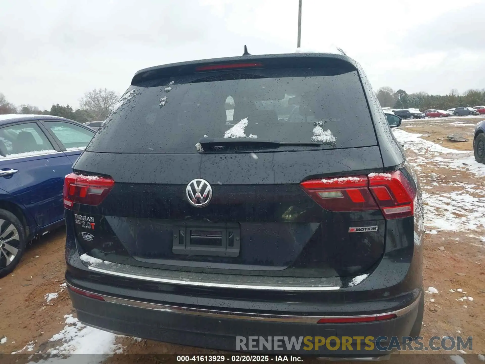 16 Photograph of a damaged car 3VV2B7AX6MM102379 VOLKSWAGEN TIGUAN 2021