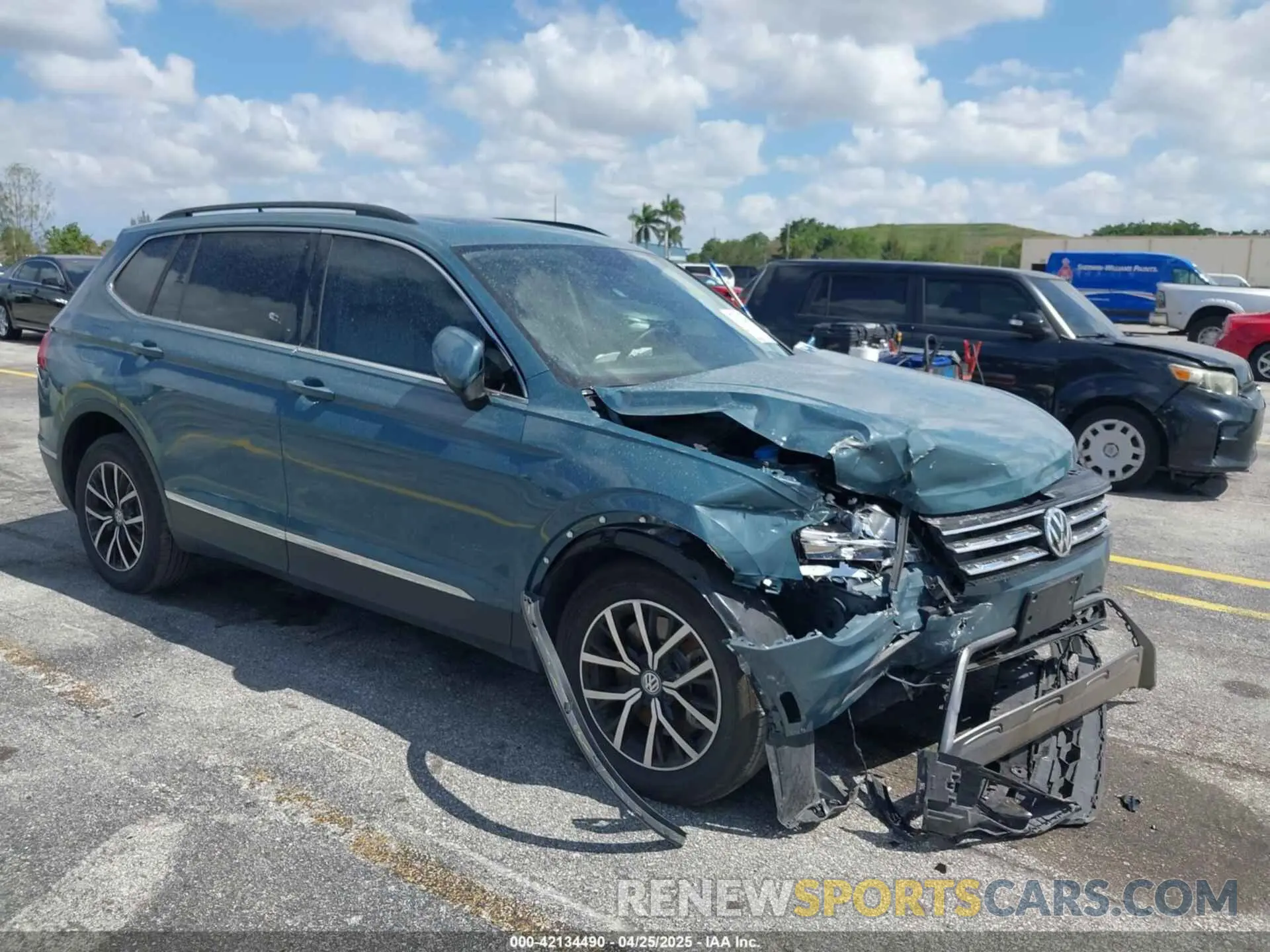 1 Photograph of a damaged car 3VV2B7AX6MM113673 VOLKSWAGEN TIGUAN 2021