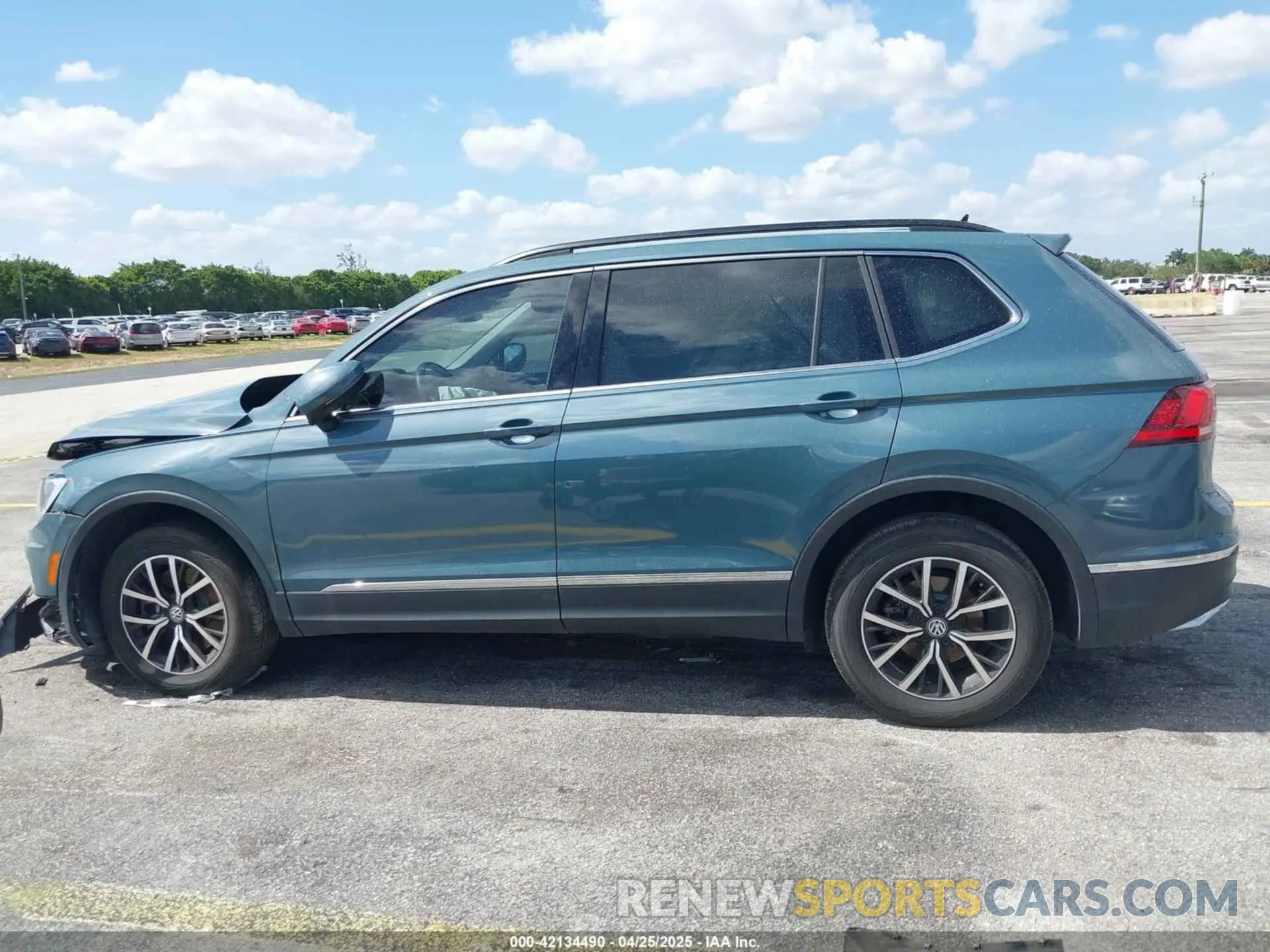 15 Photograph of a damaged car 3VV2B7AX6MM113673 VOLKSWAGEN TIGUAN 2021