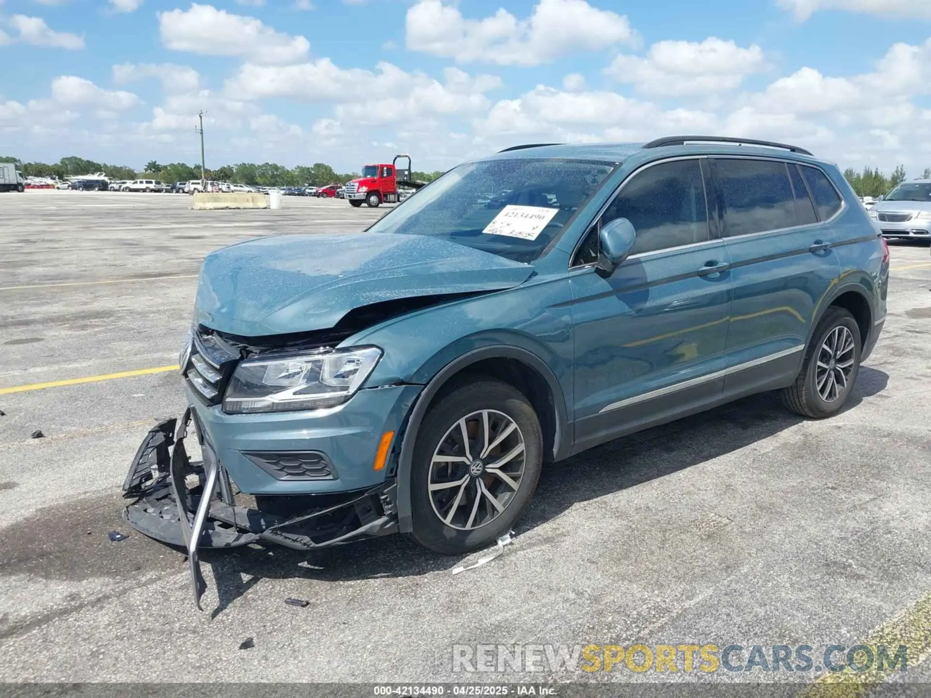 2 Photograph of a damaged car 3VV2B7AX6MM113673 VOLKSWAGEN TIGUAN 2021